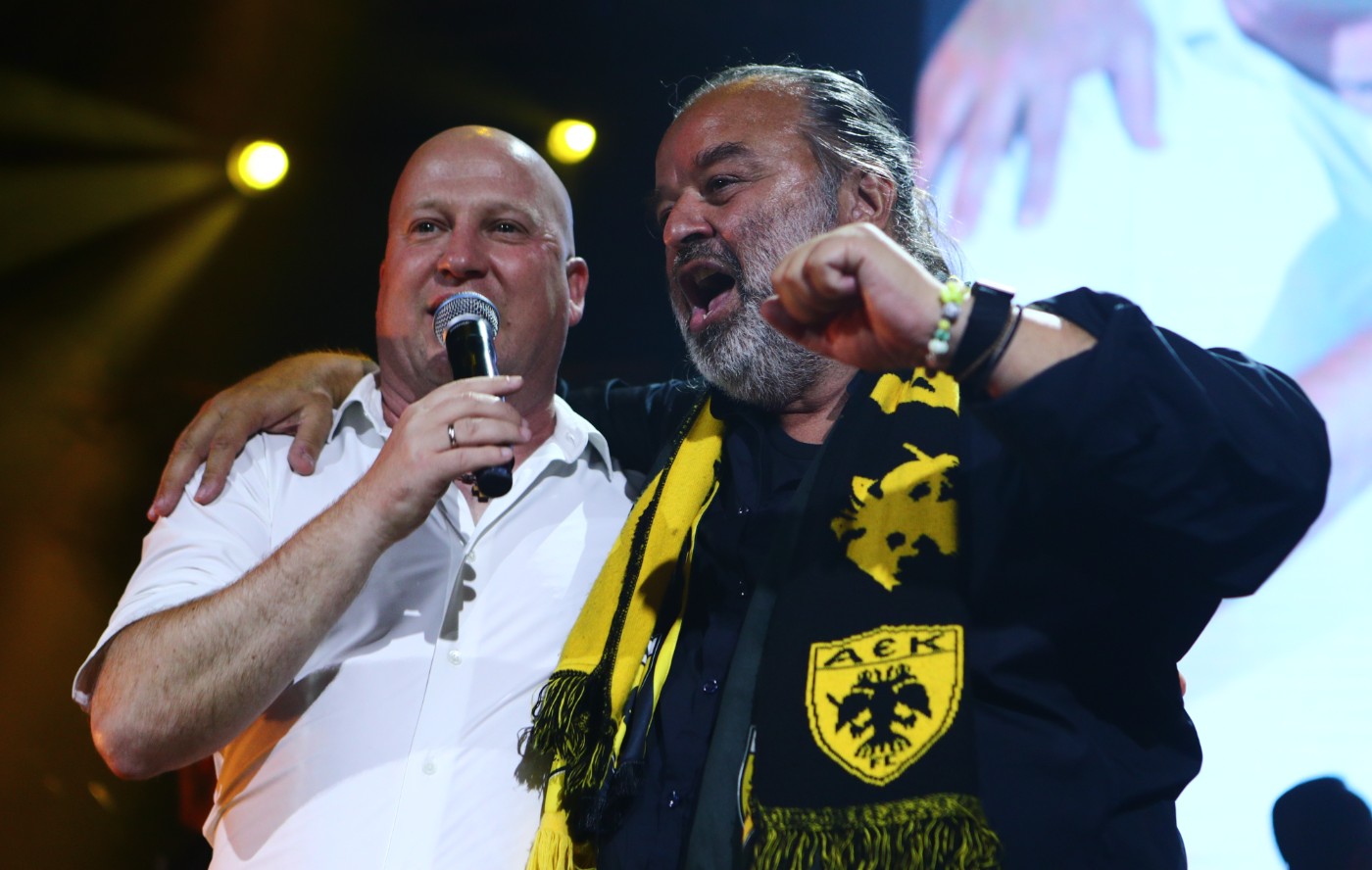 Στην πίστα ο Νίκολιτς, τραγούδησε στο πλευρό του Ηλιόπουλου