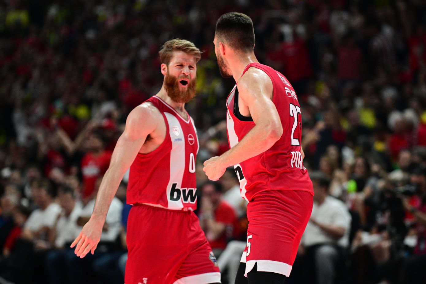 Euroleague: Στον τελικό ο Ολυμπιακός,  79-61 την Φενέρ