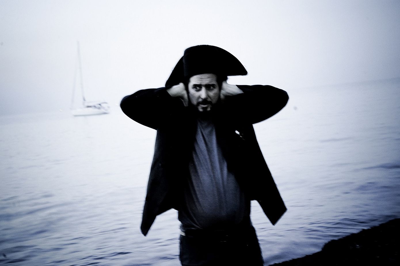 Vinicio Capossela: Ο Ιταλός με τη ρεμπέτικη ψυχή έρχεται στο Δόρα Στράτου