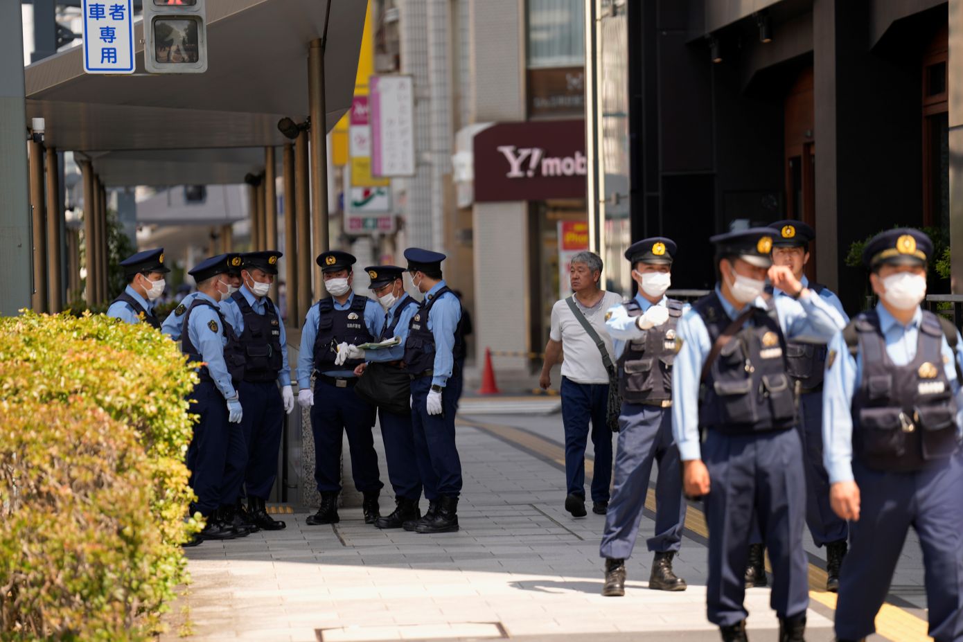 Τουλάχιστον 20 τραυματίες, όταν άνδρας ψέκασε άγνωστη ουσία σε εμπορικό κέντρο του Τόκιο