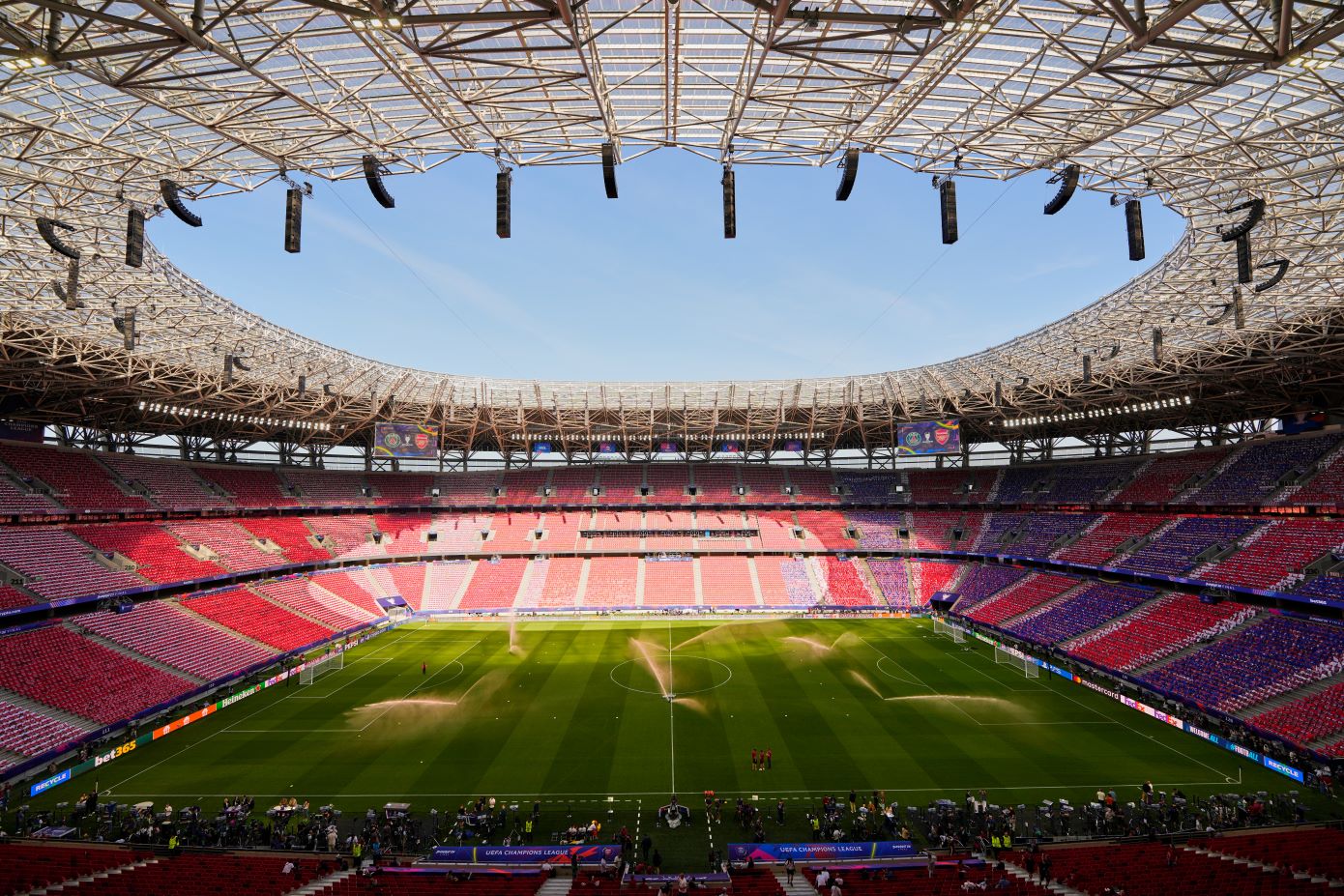 Champions League: Ο λόγος που ο τελικός ξεκινάει στις 19:00