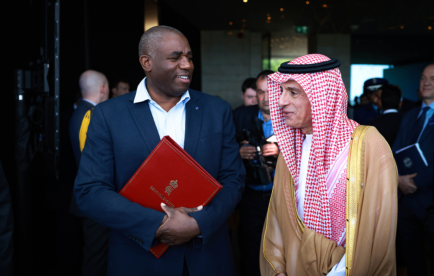 Αριστερά: David Lammy Δεξιά: H.E. Adel Al-Jubeir, Υπουργός Εξωτερικών Υποθέσεων του Βασιλείου της Σαουδικής Αραβίας Αριστερά: David Lammy Δεξιά: H.E. Adel Al-Jubeir, Υπουργός Εξωτερικών Υποθέσεων του Βασιλείου της Σαουδικής Αραβίας