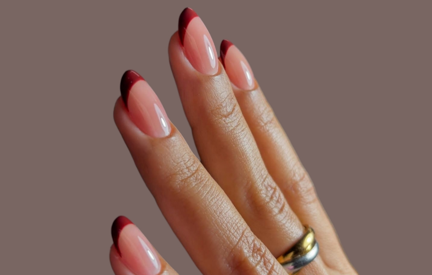 Το “Spicy French” manicure είναι η πιο ανατρεπτική τάση του καλοκαιριού