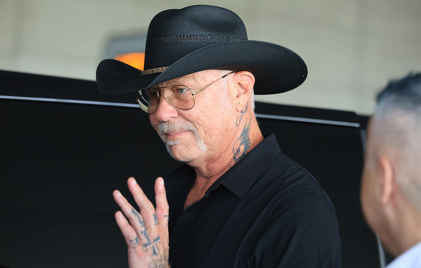 Metallica: Ο Τζέιμς Χέτφιλντ έφτασε στην Αθήνα &#8211; «Είμαι έτοιμος να ροκάρω»
