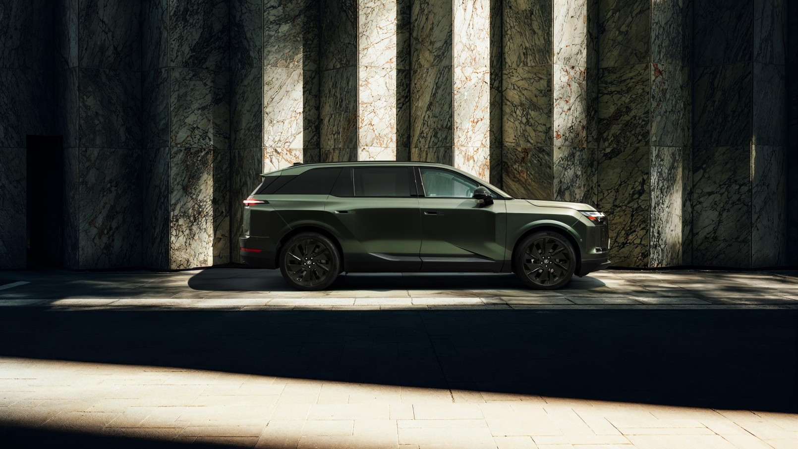 Αποκάλυψη για το νέο ηλεκτρικό SUV της Lexus