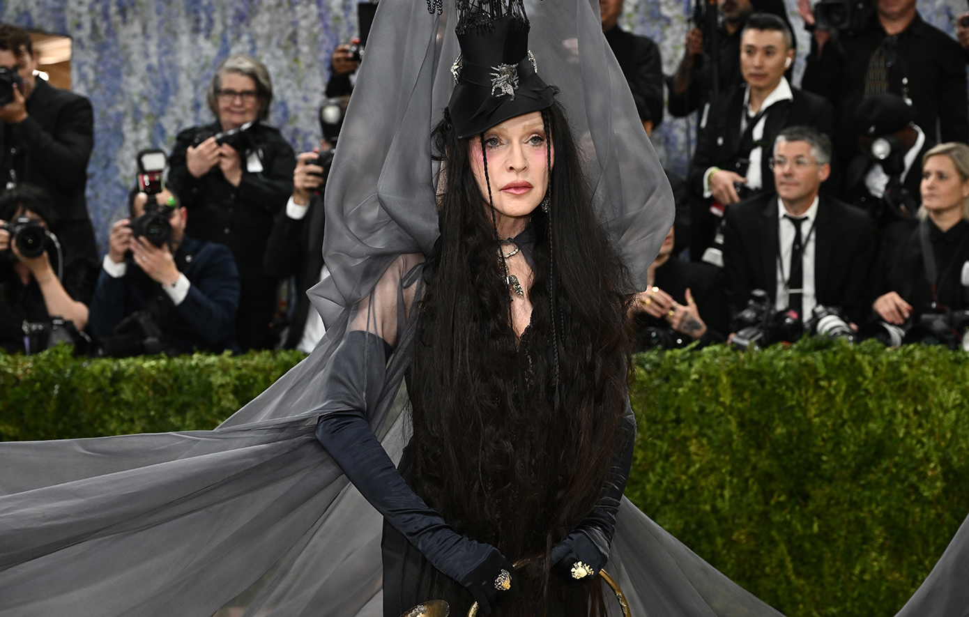 Η εμφάνιση της Μαντόνα στο Met Gala είναι εμπνευσμένη από έναν πίνακα &#8211; Θύμιζε μάγισσα