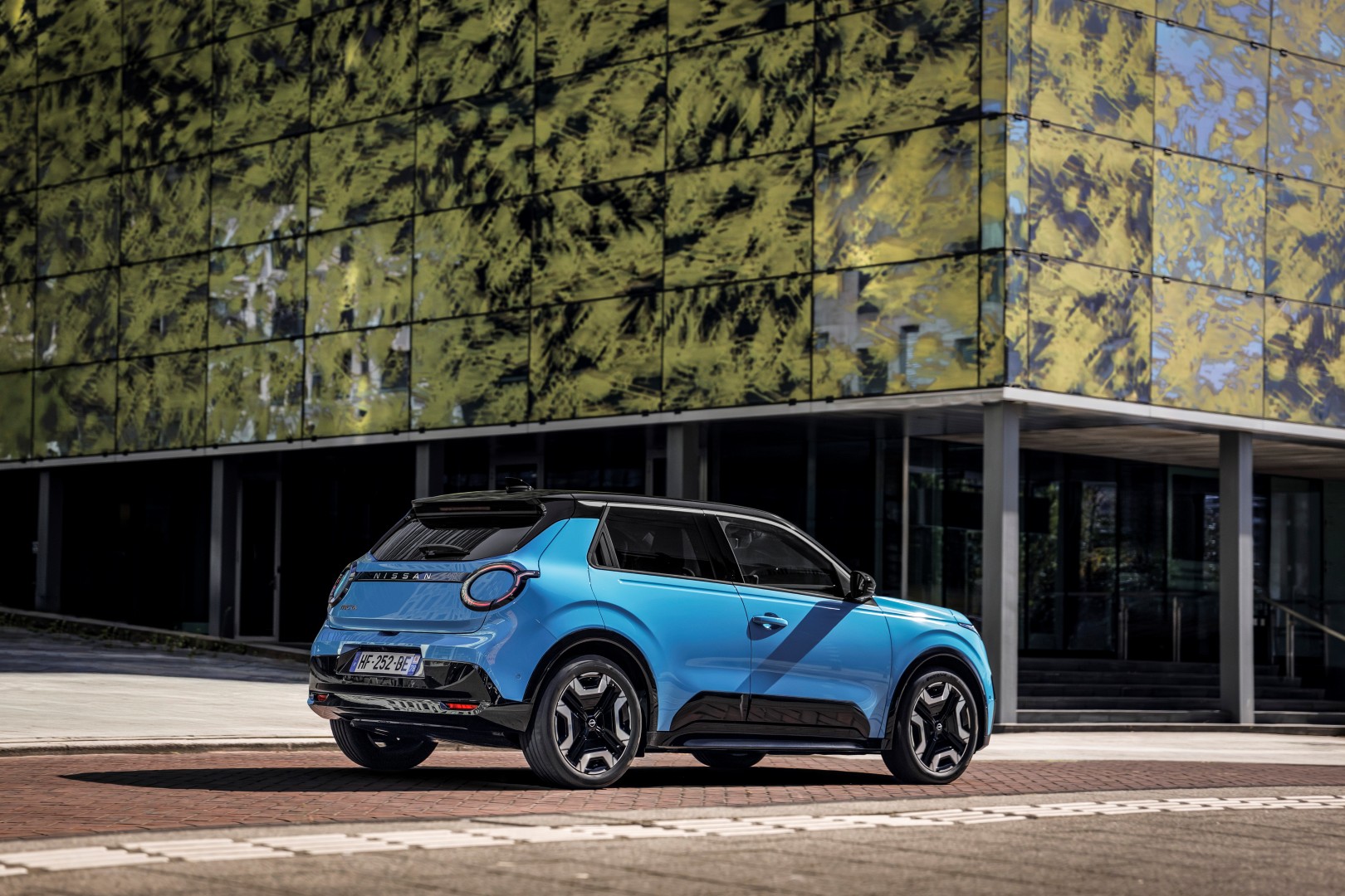 Το νέο Nissan Micra βάζει στην πρίζα τον ανταγωνισμό Το νέο Nissan Micra βάζει στην πρίζα τον ανταγωνισμό
