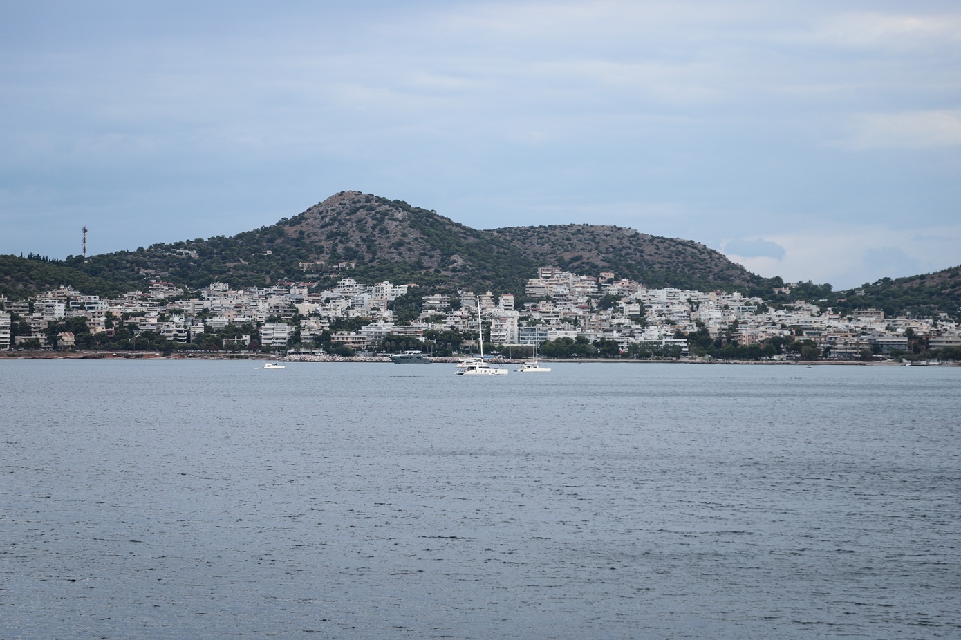 ΕΛΚΕΘΕ για τη μυστηριώδη οσμή στην Αττική: Δεν υπάρχουν ενδείξεις περιβαλλοντικής υποβάθμισης στον Σαρωνικό