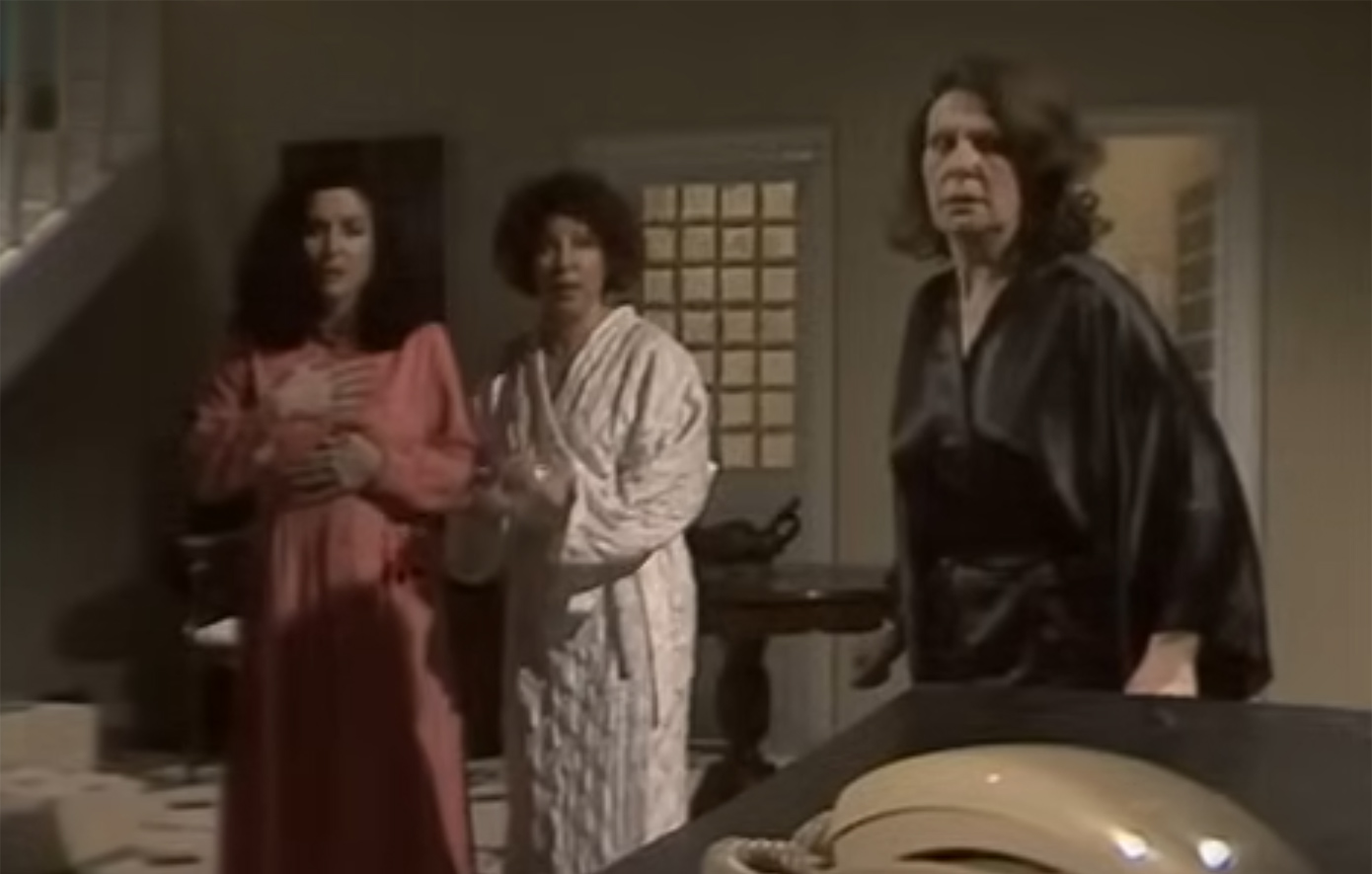 Τι συνέβαινε πίσω από τις κάμερες στις «Τρεις Χάριτες»; Η Νένα Μεντή «σπάει» τη σιωπή της