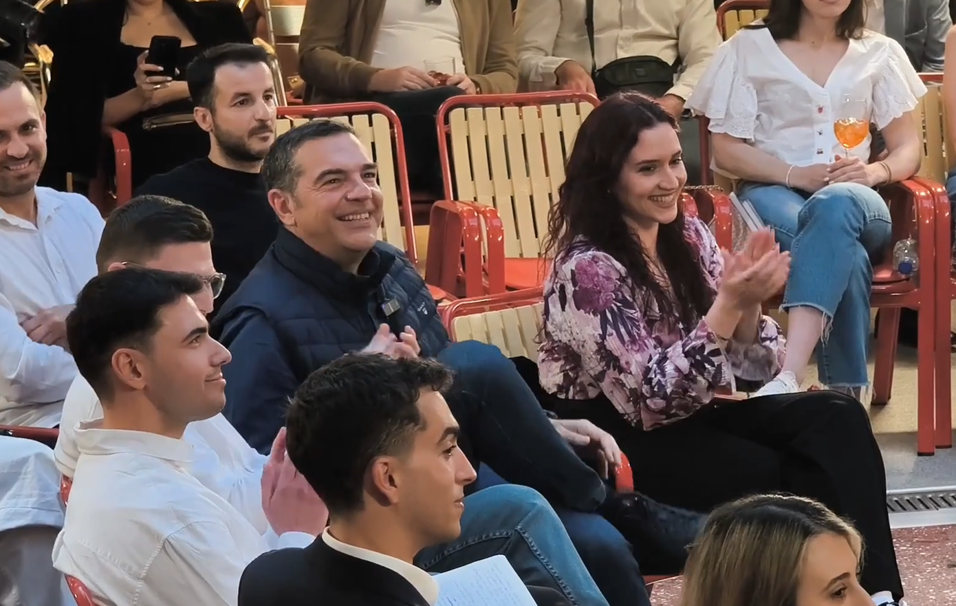 Βίντεο από την είσοδο του Αλέξη Τσίπρα στο Κλακάζ για την εκδήλωση Unmute