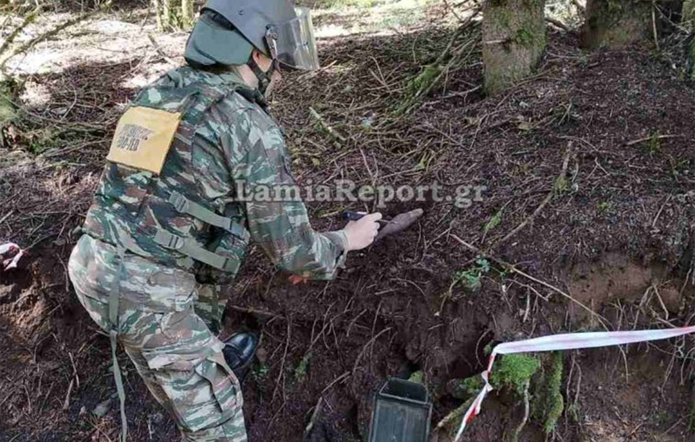 Η στιγμή της ελεγχόμενης έκρηξης του όλμου που εντοπίστηκε σε δάσος στο Βελούχι &#8211; Δείτε βίντεο
