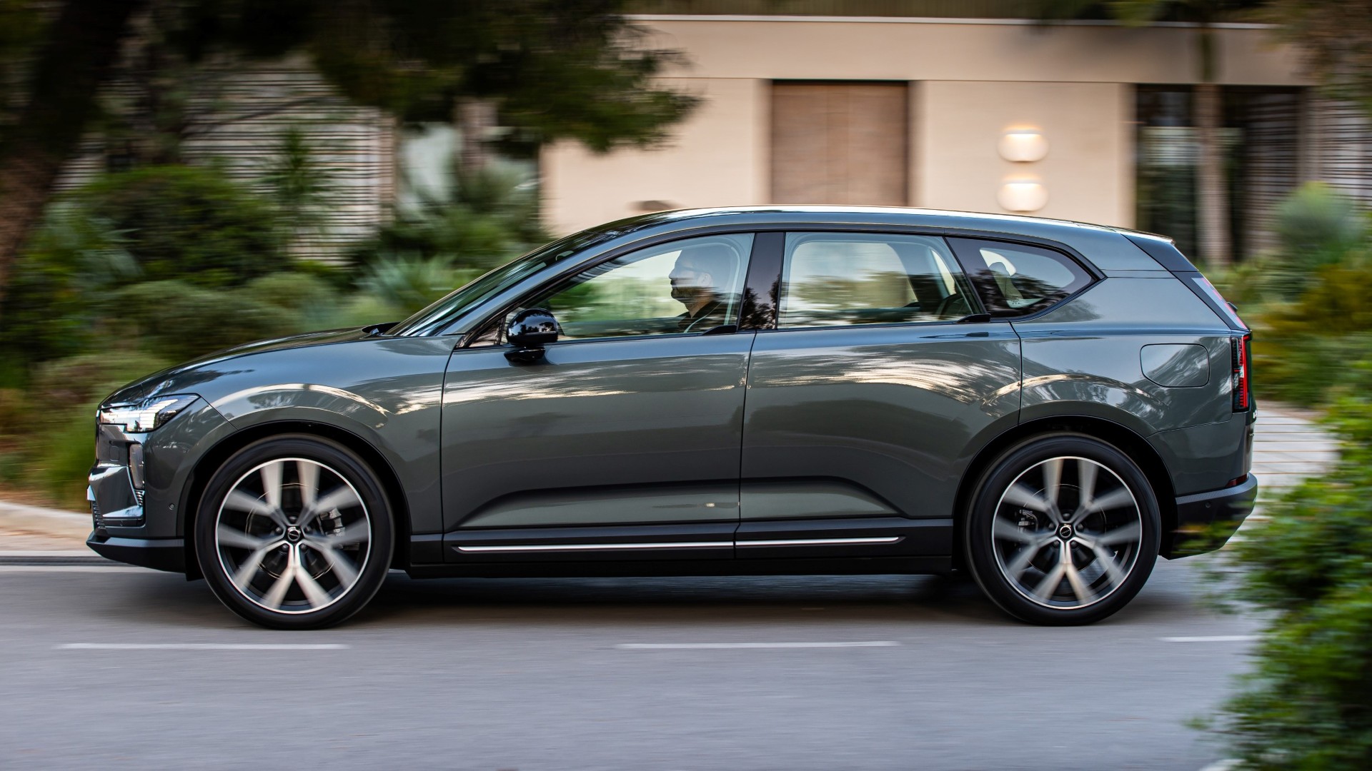 Volvo EX60: Στην Ελλάδα με κορυφαία ασφάλεια και 810 χιλιόμετρα αυτονομία Volvo EX60: Στην Ελλάδα με κορυφαία ασφάλεια και 810 χιλιόμετρα αυτονομία
