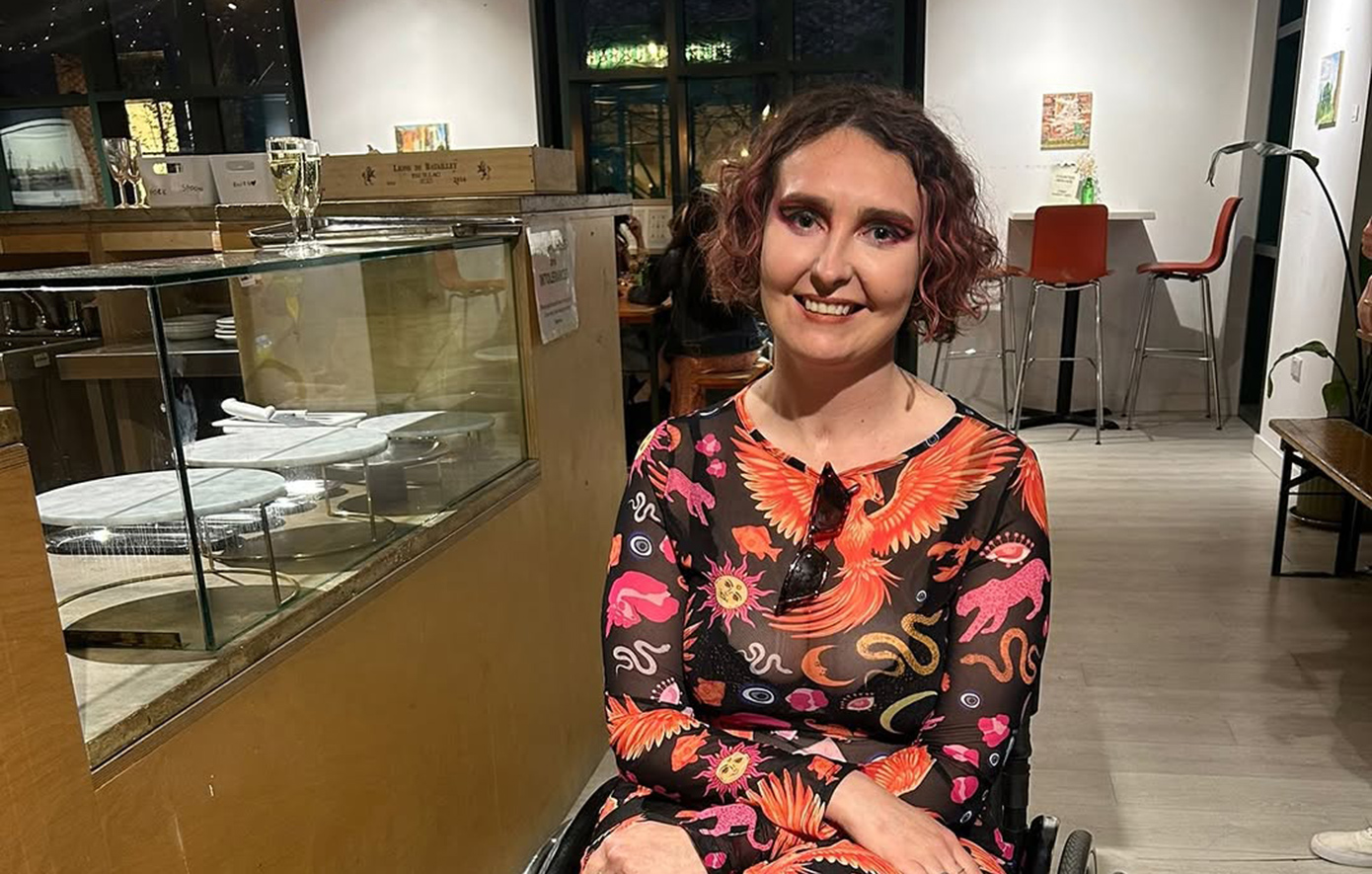 Έμεινε ανάπηρη αφού το ιατρικό προσωπικό πάτησε λάθος κουμπί στον απινιδωτή κατά τη διάρκεια καρδιακής ανακοπής
