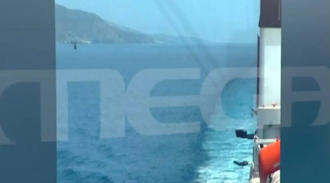 Μυστήριο με ελικόπτερο που φέρεται να παρενόχλησε πλοίο της γραμμής στο Αιγαίο