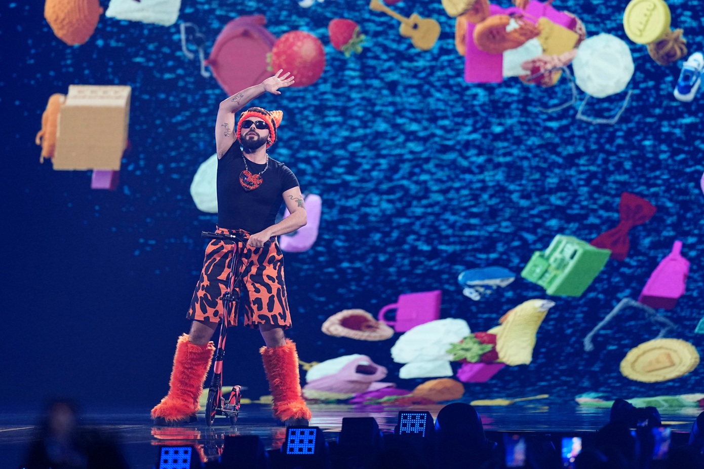 Eurovision 2026: Ο Akylas «έλαμψε» στην πρόβα της κριτικής επιτροπής με φόρο τιμής στην Παπαρίζου