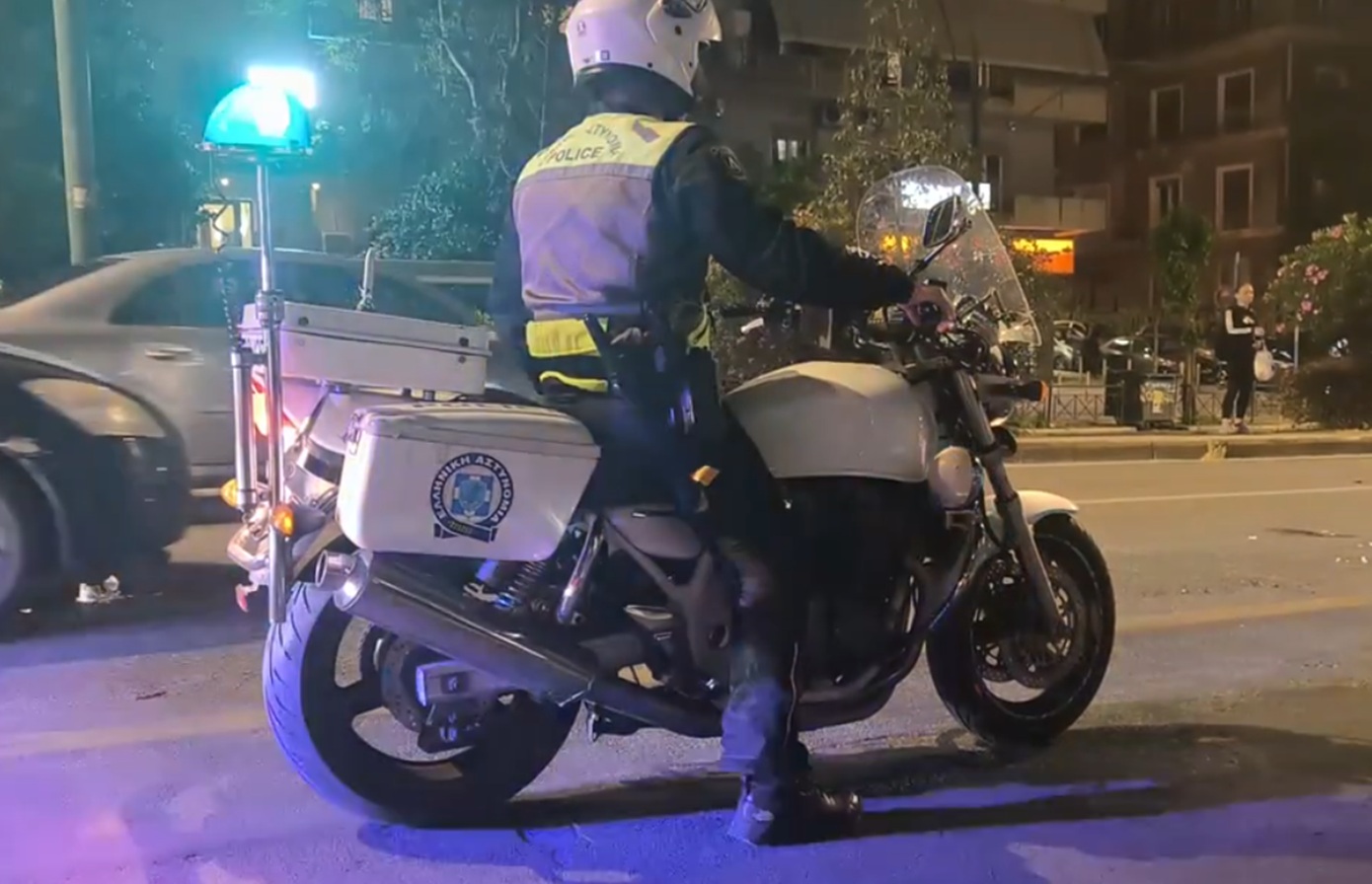 Ηλικιωμένος παρασύρθηκε από μηχανή στη λεωφόρο Αλεξάνδρας – Μεταφέρθηκε στο νοσοκομείο
