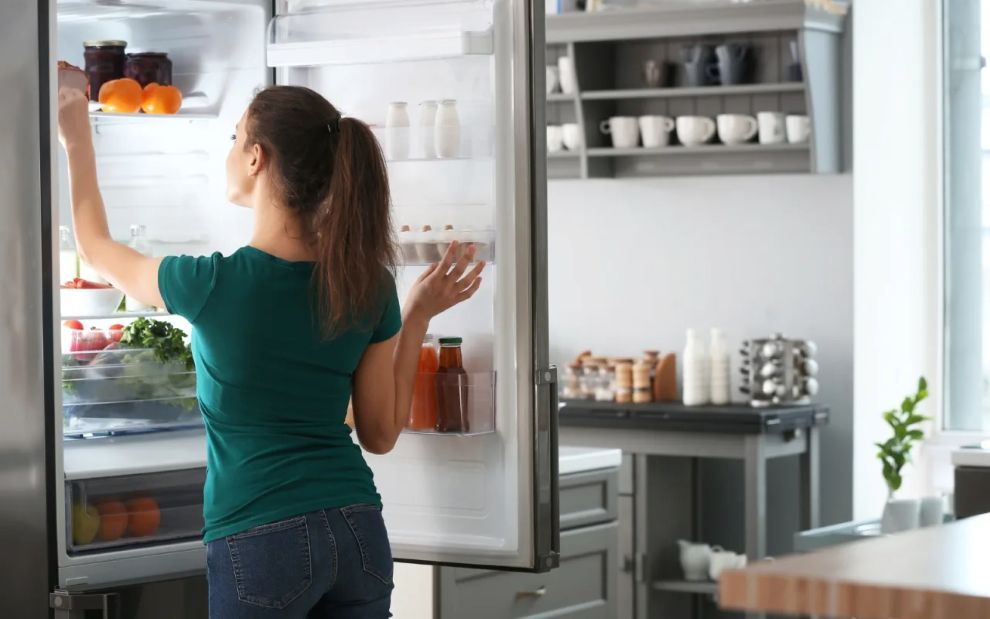 Πώς αποψύχουμε σωστά τα τρόφιμα για να προστατεύσουμε τα παιδιά μας