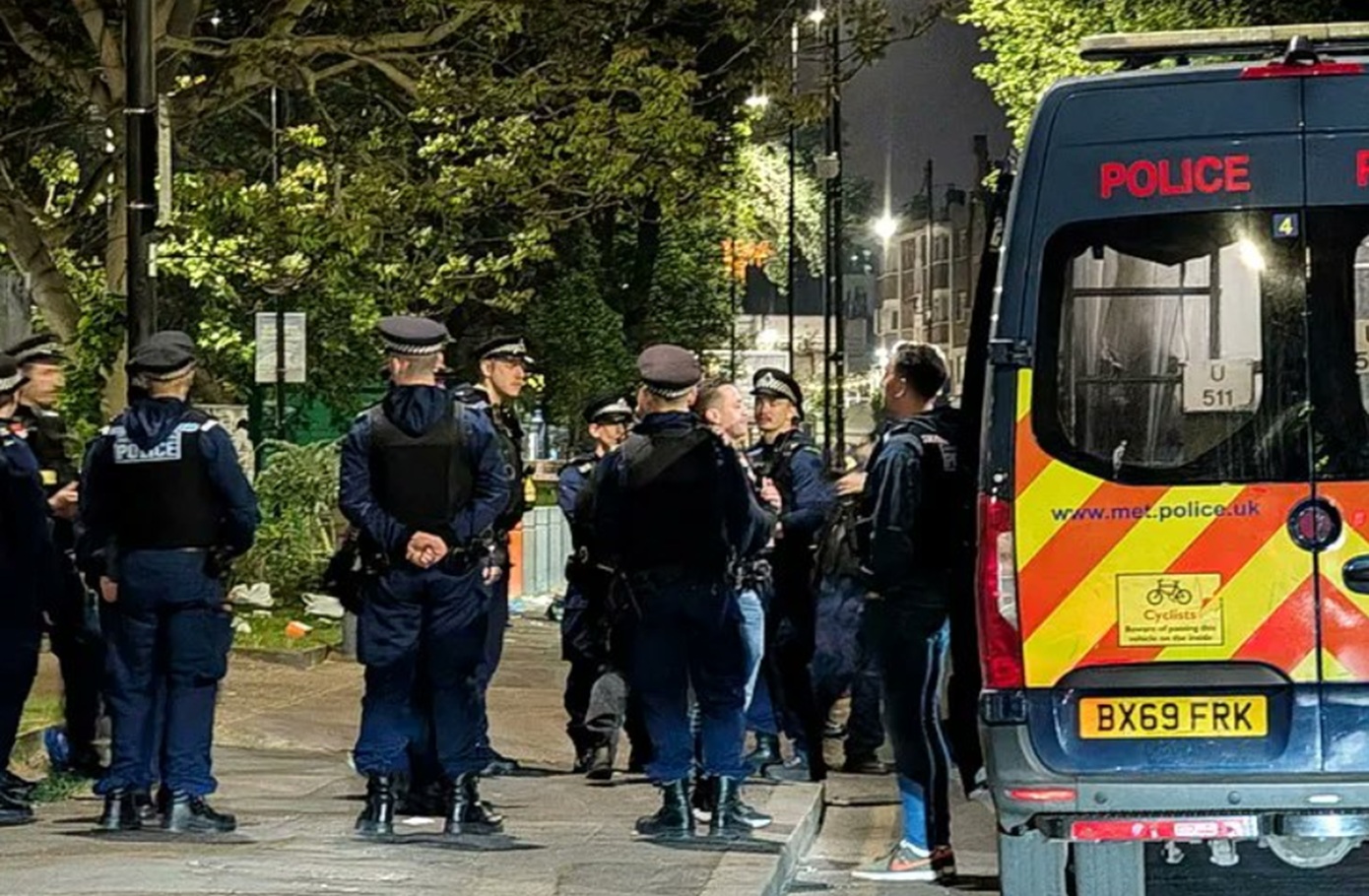 Λονδίνο: 4 τραυματίες από πυροβολισμούς, χαροπαλεύει ο ένας &#8211; Ανθρωποκυνηγητό για τον δράστη