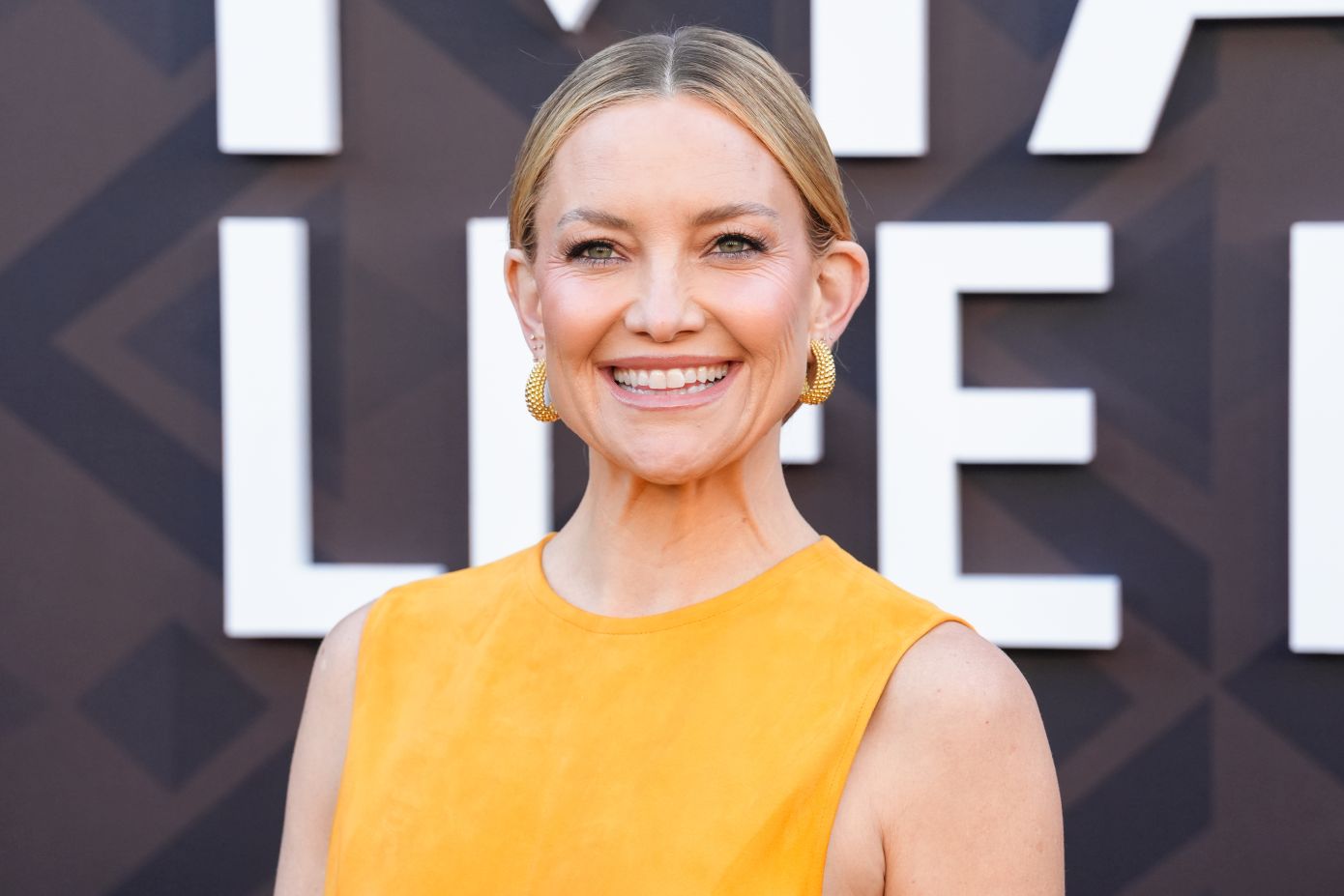 Η Kate Hudson επέλεξε ακόμα μια φορά ελληνικό brand κοσμημάτων και τα σκουλαρίκια της έχουν γίνει ήδη huge τάση