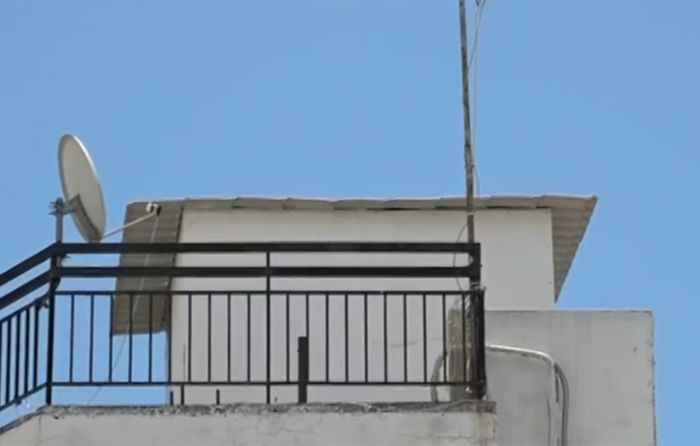 Συγκλονιστικές οι μαρτυρίες για τα 6 ανήλικα παιδιά στο Περιστέρι: «Τους δίναμε ρούχα αλλά φορούσαν συνέχεια τα ίδια βρώμικα»