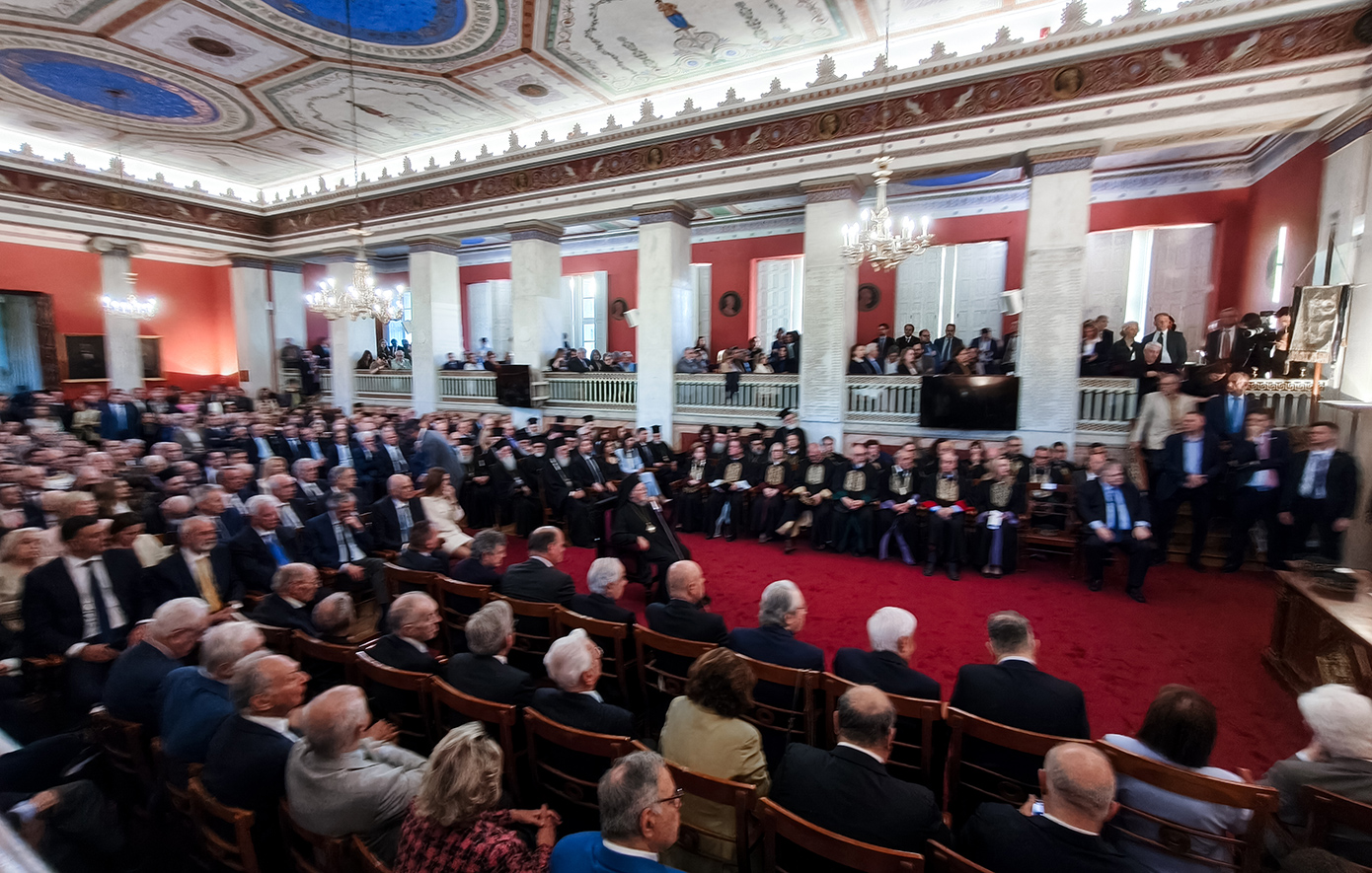 ΕΚΠΑ: Live η τελετή αναγόρευσης του Ευάγγελου Βενιζέλου σε επίτιμο διδάκτορα