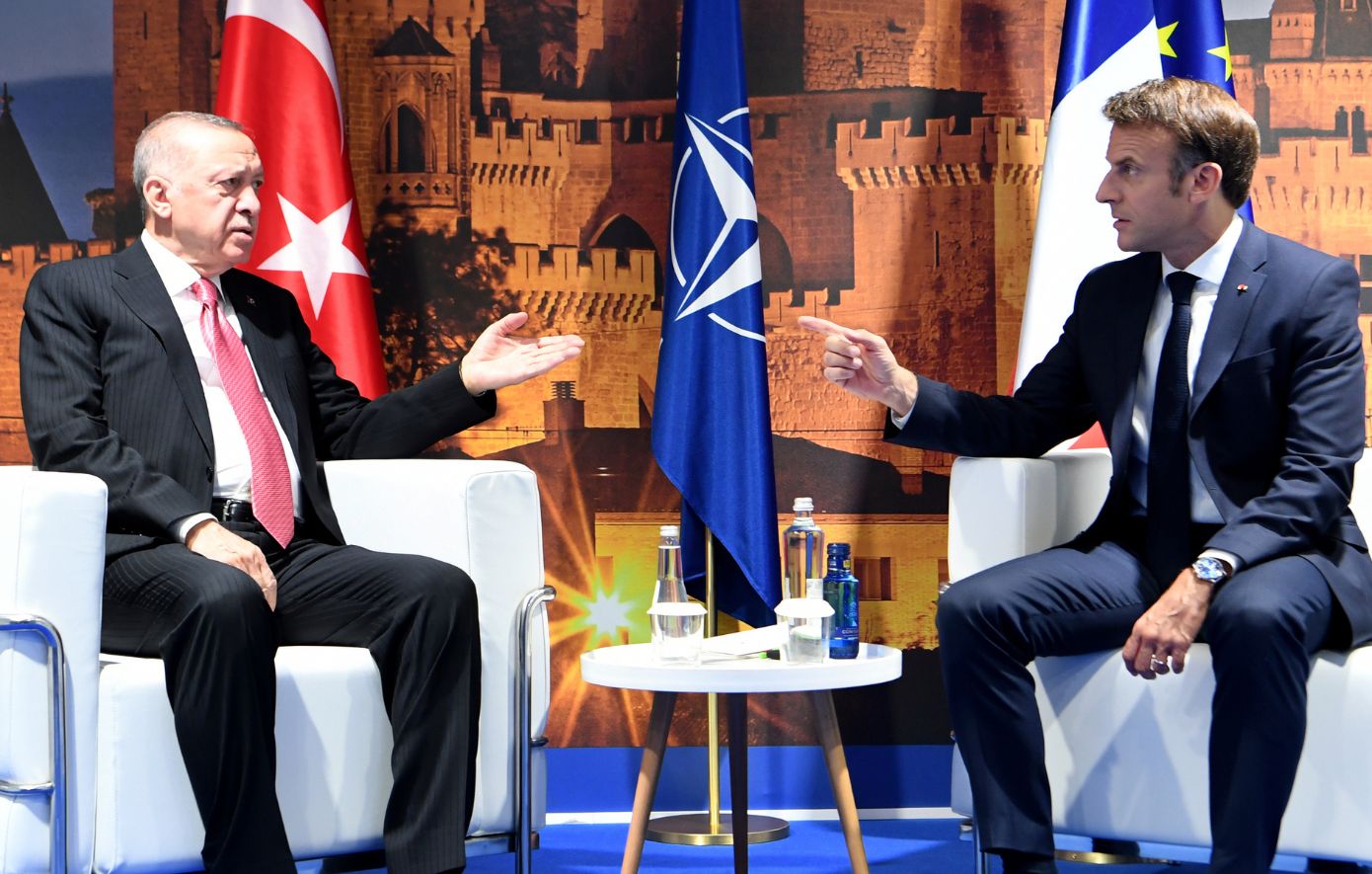 Η επίσκεψη του Εμανουέλ Μακρόν στην Άγκυρα τον Ιούλιο και το παρελθόν στις σχέσεις του με τον Ταγίπ Ερντογάν