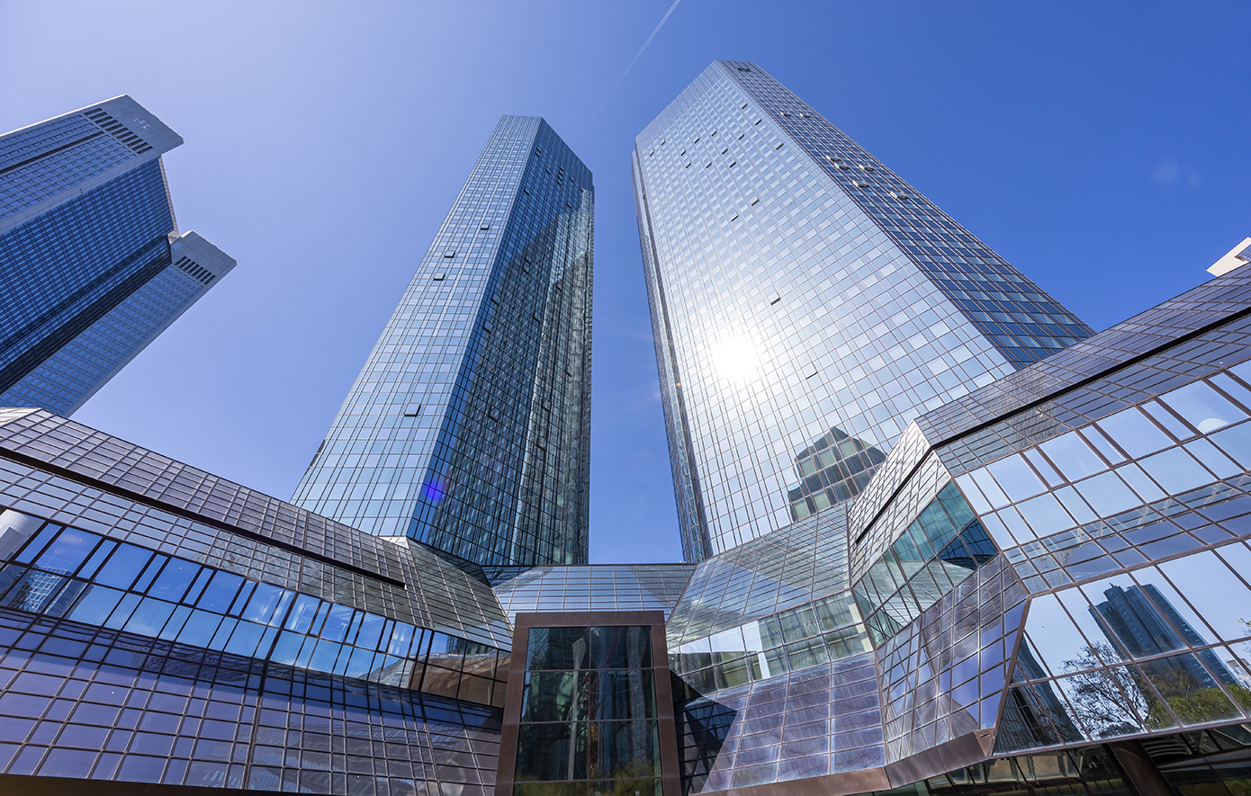Αγωγή μαμούθ 12 εκατ. λιρών κατά της Deutsche Bank από πρώην στέλεχος που ισχυρίζεται ότι η τράπεζα τον ώθησε στην απάτη