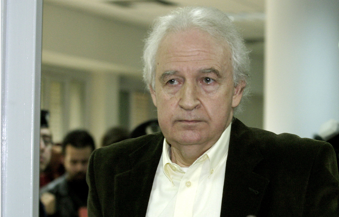 Εκτός φυλακής ο Αλέξανδρος Γιωτόπουλος:  Ο «Λάμπρος» της 17 Νοέμβρη, η σύλληψη στους Λειψούς και το διδακτορικό στη φυλακή