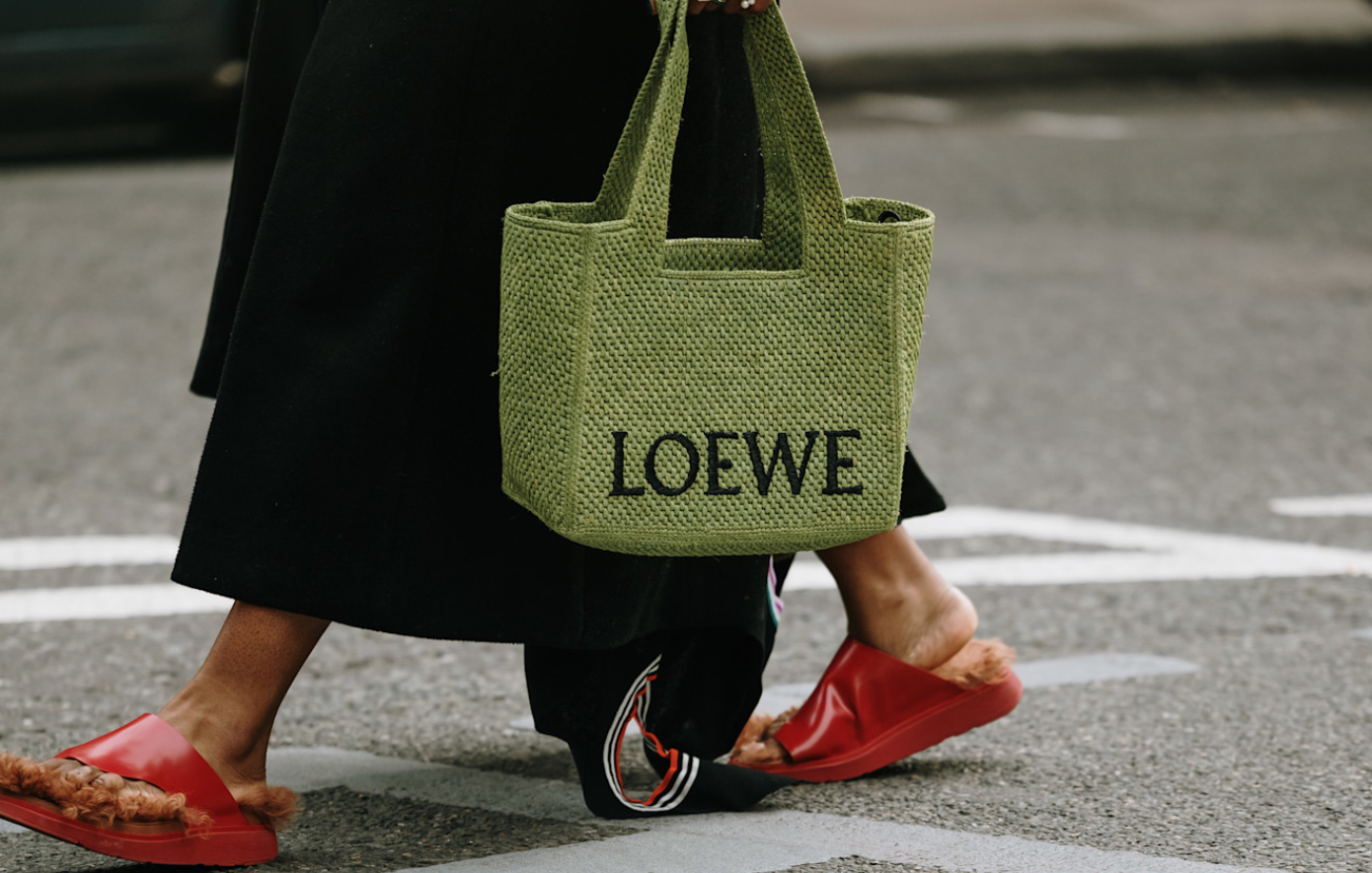 Οι jute bags είναι η πιο cool καλοκαιρινή τάση και αυτές που μόλις ανακαλύψαμε τις θέλουμε όλες