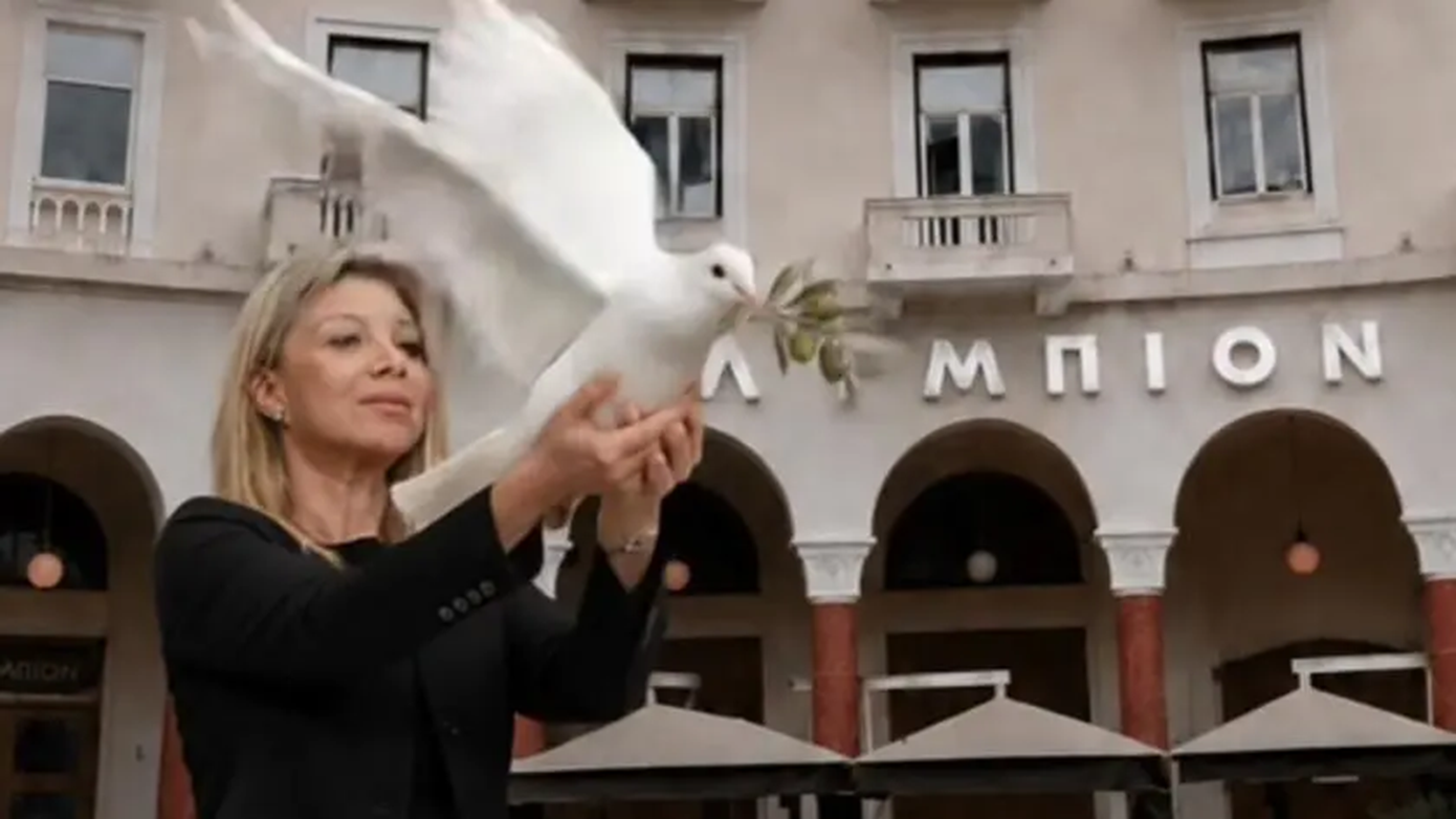 Η Καρυστιανού επιβεβαιώνει την ανακοίνωση νέου κόμματος στις 21 Μαΐου &#8211; To AI βίντεο με το λευκό περιστέρι