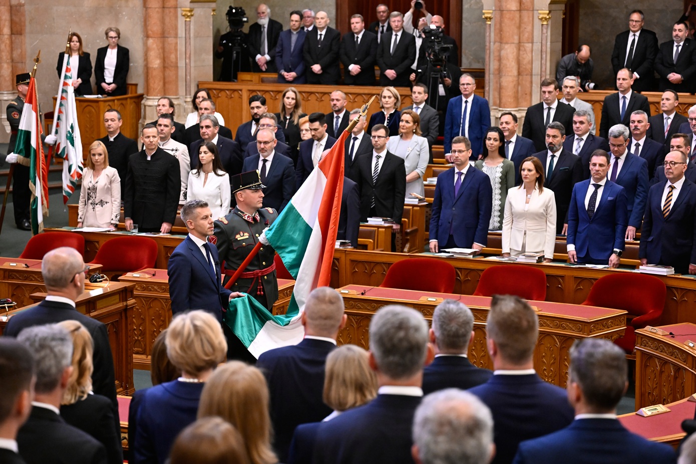 Ουγγαρία: Ο Μάγιαρ διάδοχος του Όρμπαν υπόσχεται φιλοευρωπαϊκή στροφή και «αλλαγή καθεστώτος»