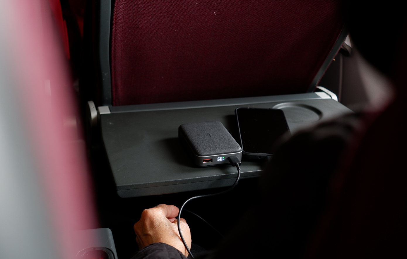 Power bank και πτήσεις: Ο αθέατος κίνδυνος στη χειραποσκευή σας