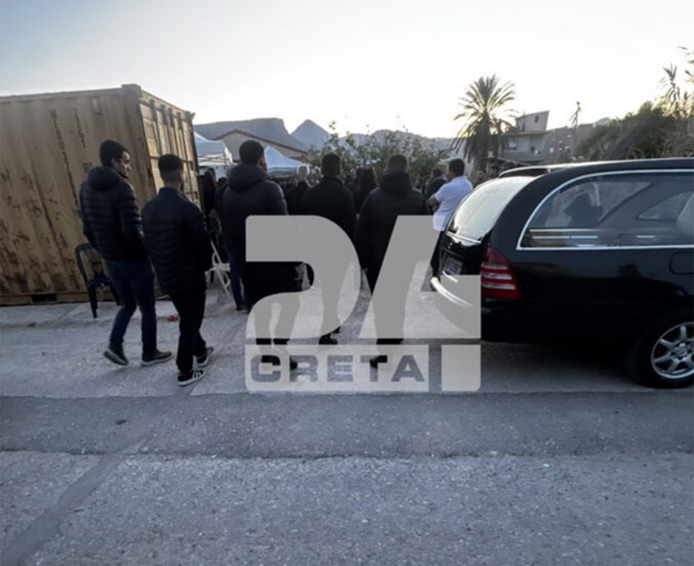 Σκηνές αρχαίας τραγωδίας στο σπίτι του Νικήτα στο Ηράκλειο &#8211; Ντυμένος γαμπρός στο φέρετρο &#8211; Η φωνή του πατέρα του: «Παιδί μου δεν σε γλίτωσα»