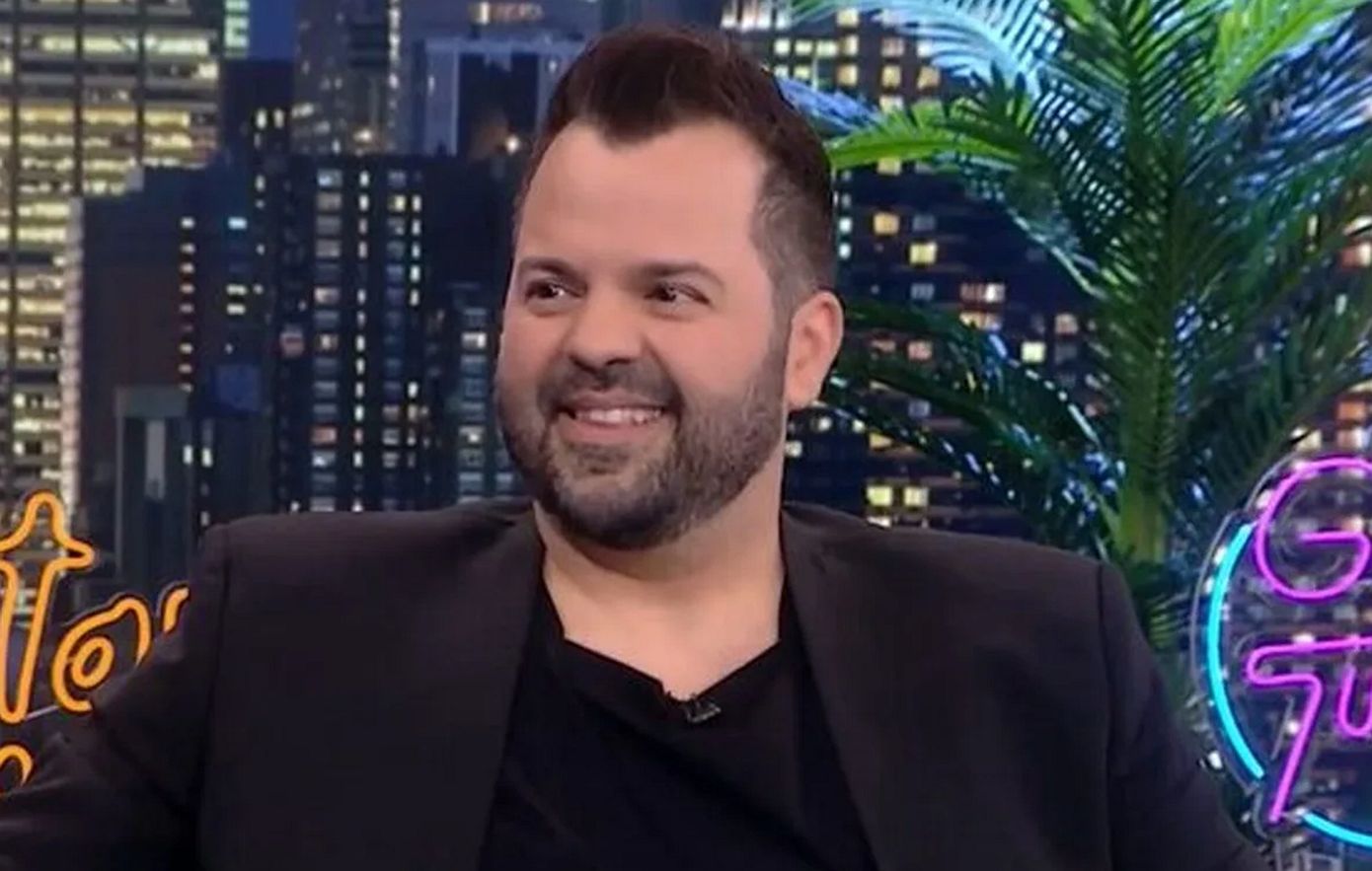 Νίκος Απέργης: «Στο ξεκίνημα μου είχα δεχθεί bullying για τα κιλά μου και με είχε ενοχλήσει πολύ»