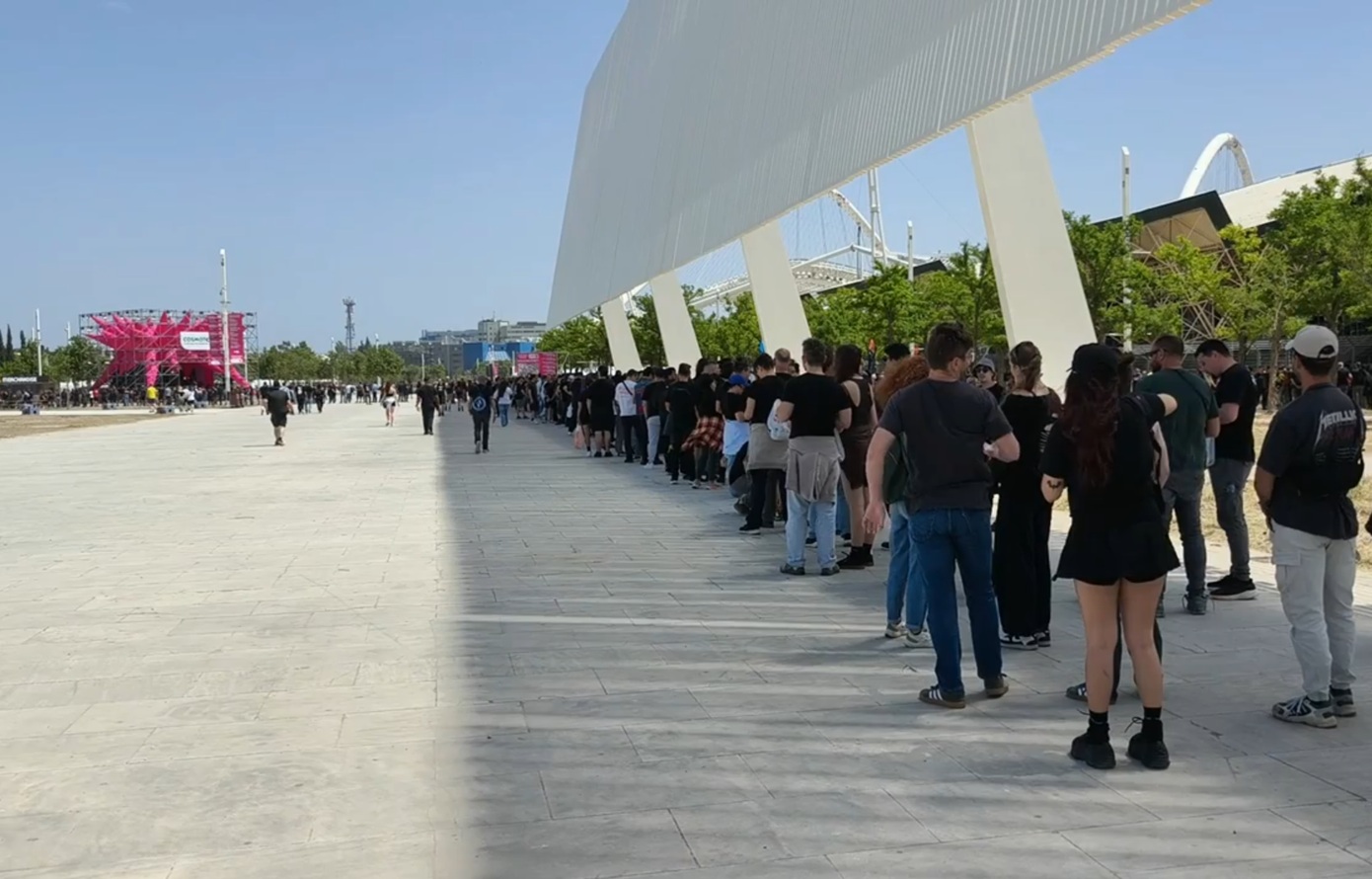 «Πανικός» στο ΟΑΚΑ για τους Metallica: Χιλιάδες fans περιμένουν στις πύλες &#8211; Καταφθάνουν από άλλες πόλεις &#8211; Όσα πρέπει να ξέρετε