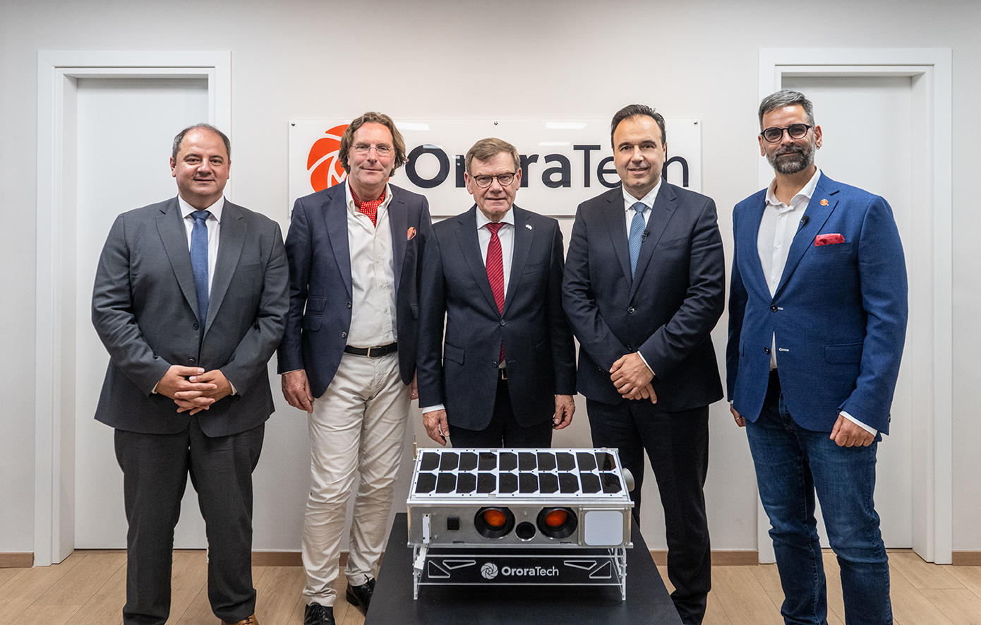 Παπαστεργίου και Γερμανός ΥΠΕΞ στα εγκαίνια των γραφείων της OroraTech στην Αθήνα &#8211; Νέα εποχή στη διαστημική στρατηγική με μικροδορυφόρους