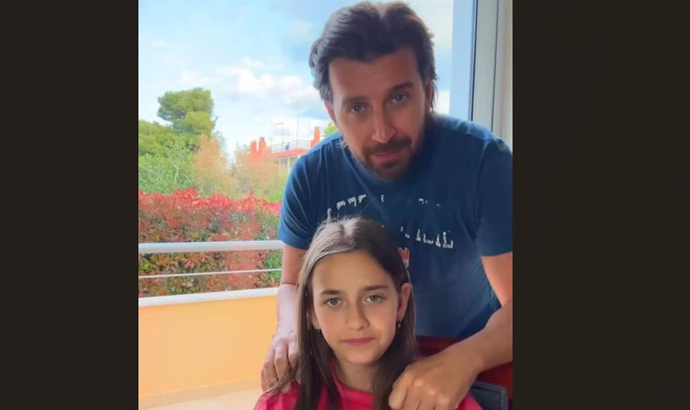 Ο Θάνος Πετρέλης τραγούδησε Μαρινέλλα με την κόρη του &#8211; «Η μικρή κλέβει την παράσταση», σχολίασαν
