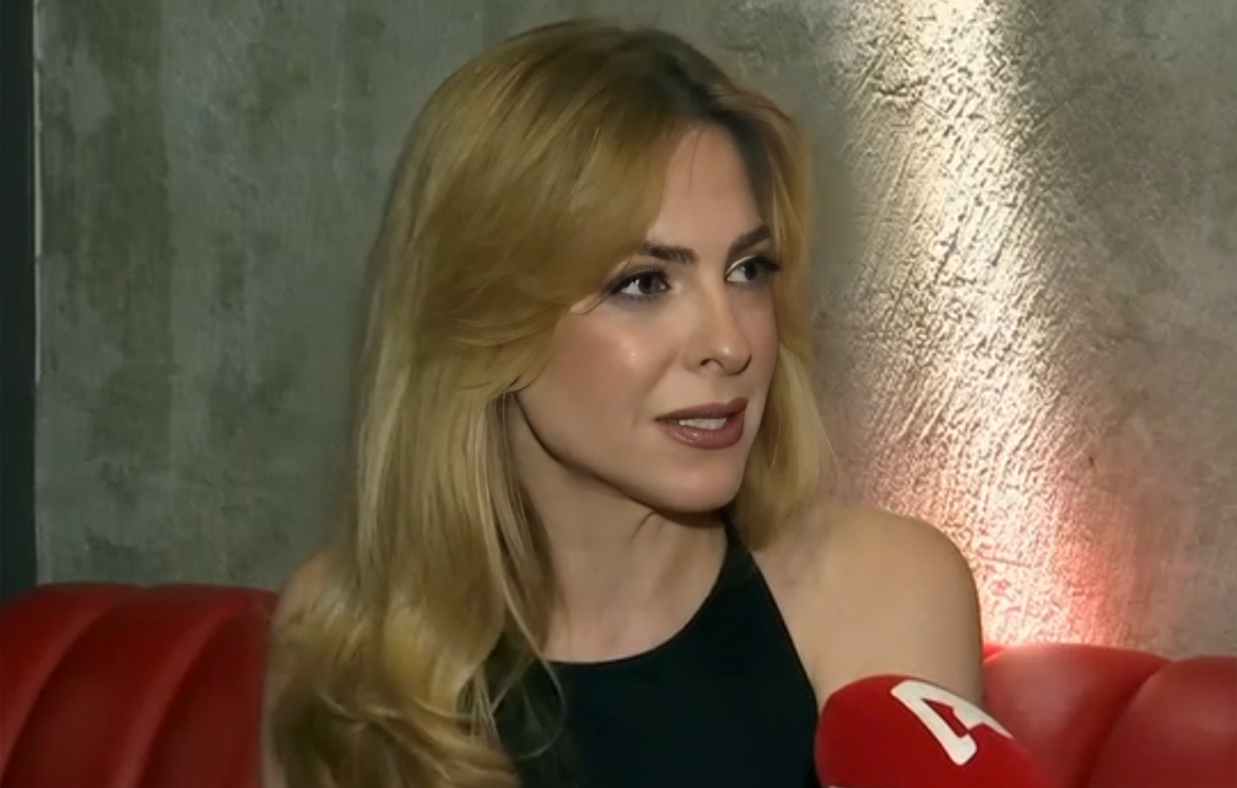 Τι απαντά η Ρένα Μόρφη σε αυτούς που της λένε: «Πώς έχεις γίνει έτσι από τις πλαστικές»