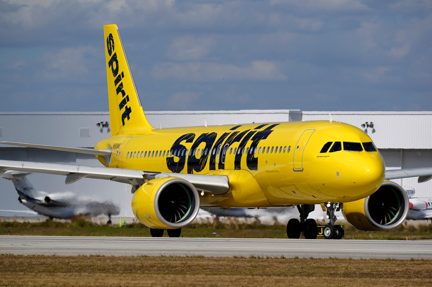 Η πτώχευση της Spirit Airlines, πρώτο πλήγμα για τον Τραμπ &#8211; Δεν άντεξε την αύξηση του κόστους των αεροπορικών καυσίμων