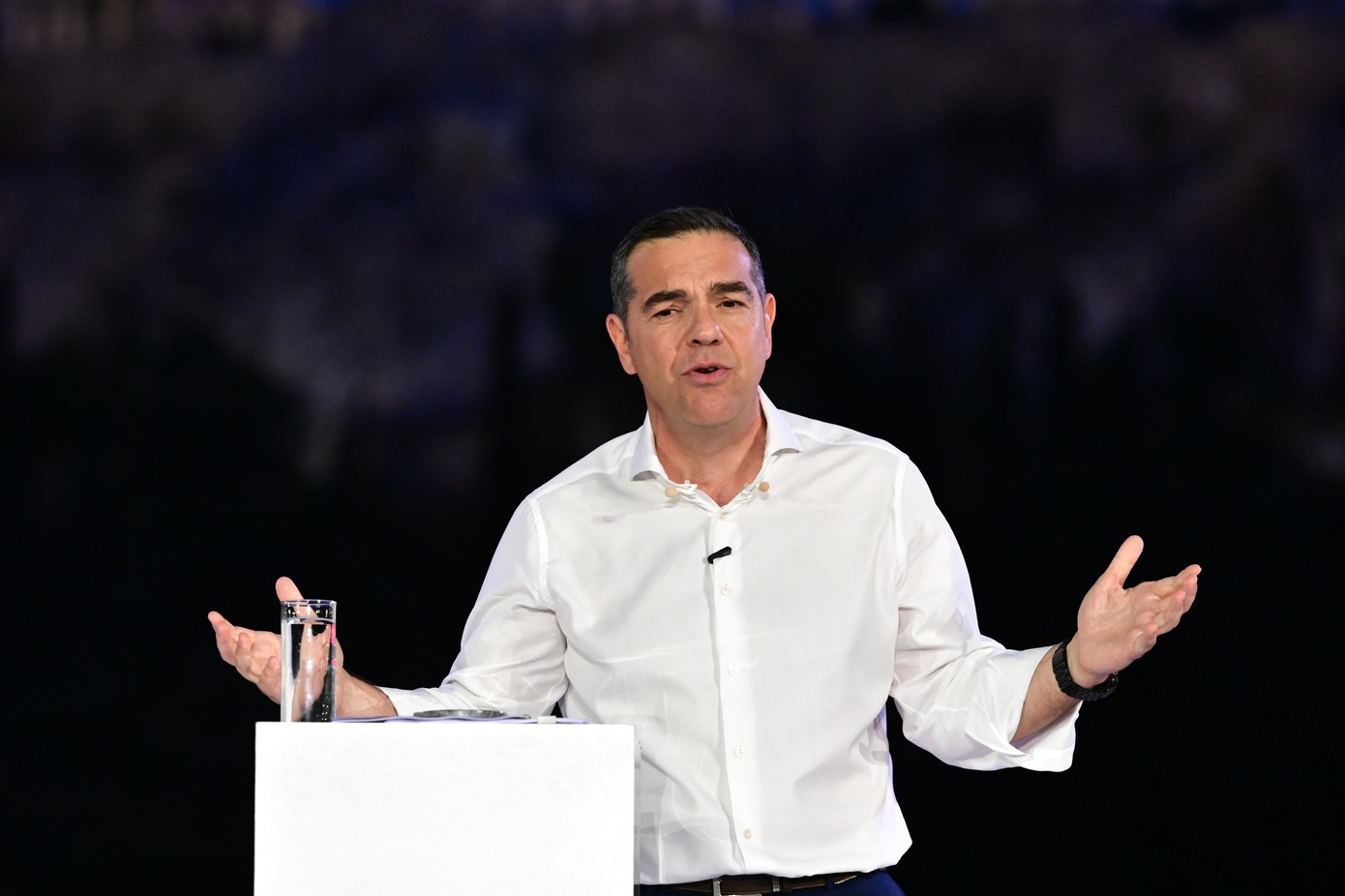 Αναστάτωση στη συγκέντρωση Τσίπρα μετά από αδιαθεσία πολίτη – Φώναζαν για γιατρό
