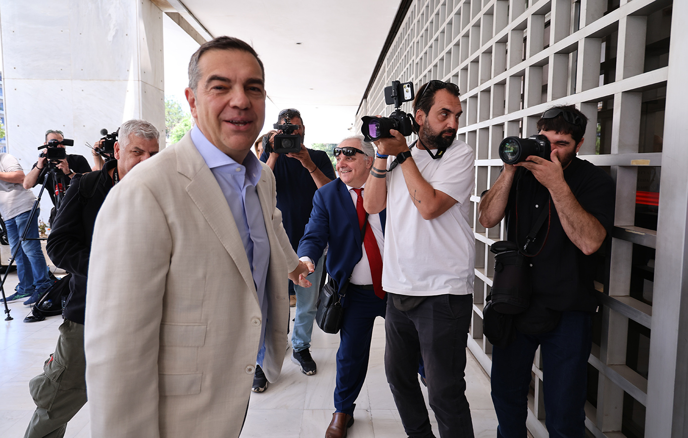 Στον Άρειο Πάγο ο Αλέξης Τσίπρας Στον Άρειο Πάγο ο Αλέξης Τσίπρας