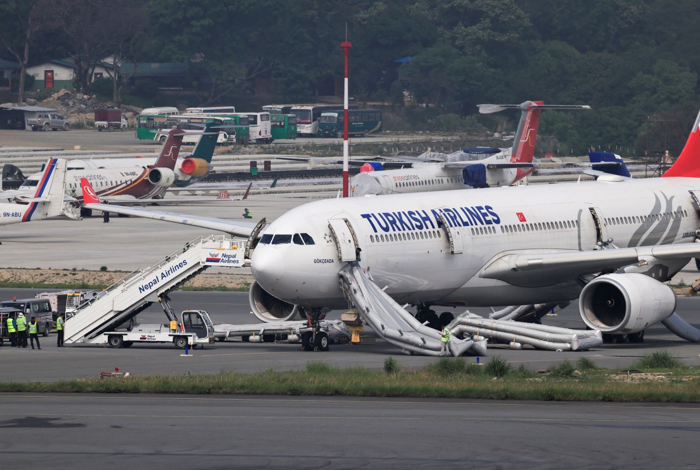 Φωτιά σε αεροσκάφος της Turkish Airlines που προσγειώθηκε στην πρωτεύουσα του Νεπάλ – Δείτε βίντεο