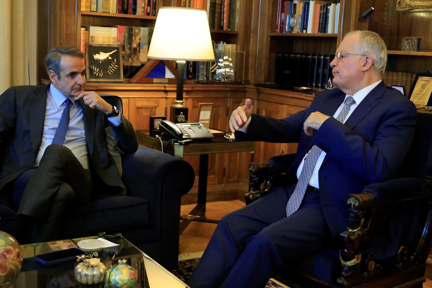 Μητσοτάκης σε Τασούλα: Αποκλιμάκωση στις τιμές των καυσίμων &#8211; Είμαι αισιόδοξος για επιστροφή στην κανονικότητα