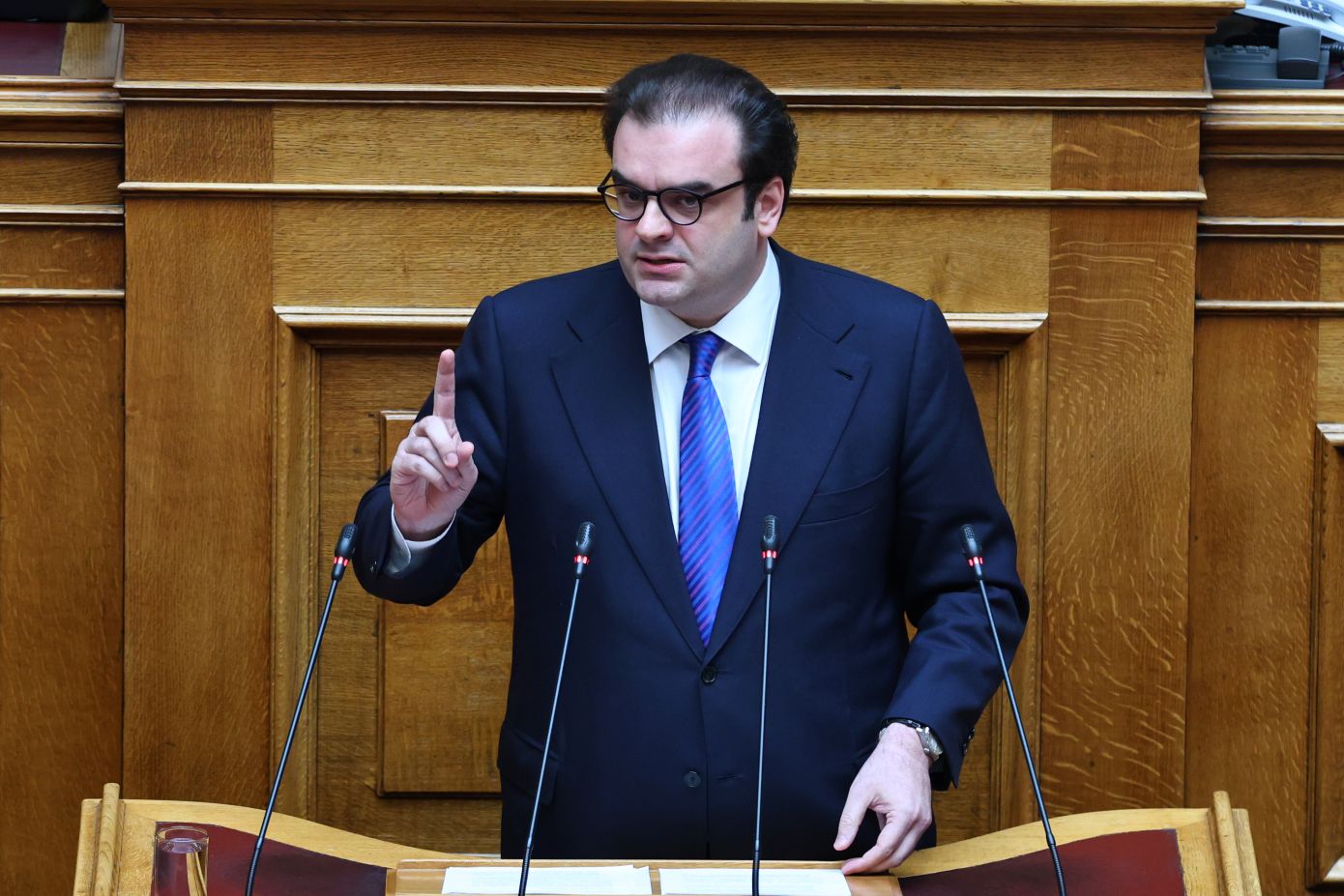 Πιερρακάκης για «κόκκινα δάνεια»: Με τη νέα ρύθμιση πάνω από 100.000 πολίτες θα δουν τη δόση τους να μειώνεται ραγδαία