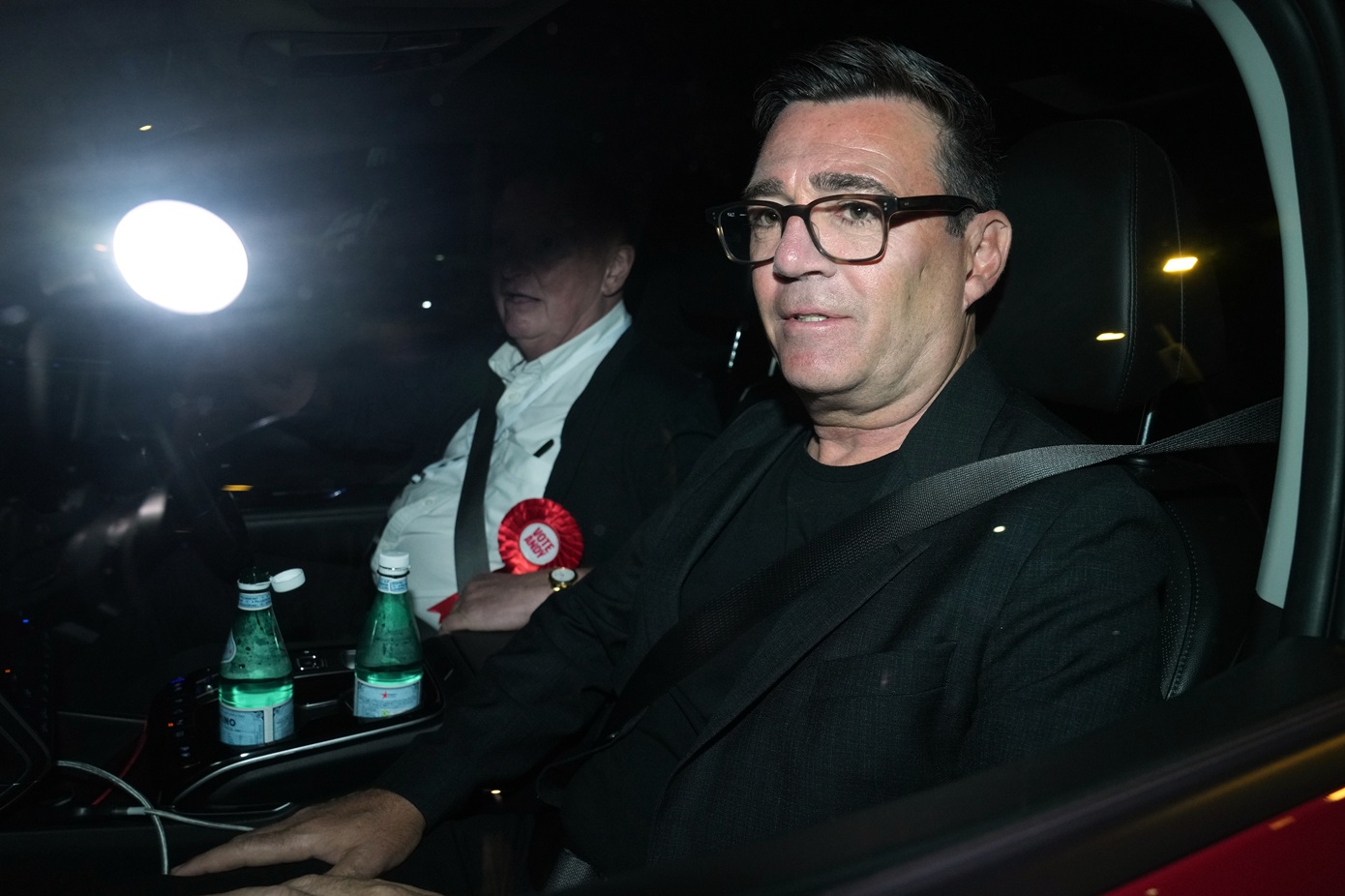 Ο άνθρωπος που μπορεί να ρίξει τον Κιρ Στάρμερ: Ποιος είναι ο Άντι Μπέρναμ που «φοβίζει» τον πρωθυπουργό της Βρετανίας