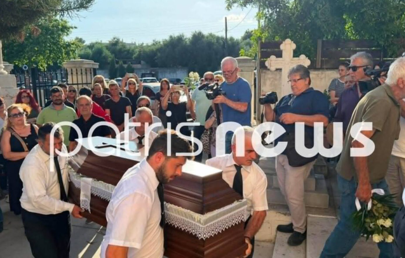 Βουβός πόνος στην κηδεία της 39χρονης Βασιλικής στην Καλαμάτα &#8211; Τραγική φιγούρα η αδελφή της