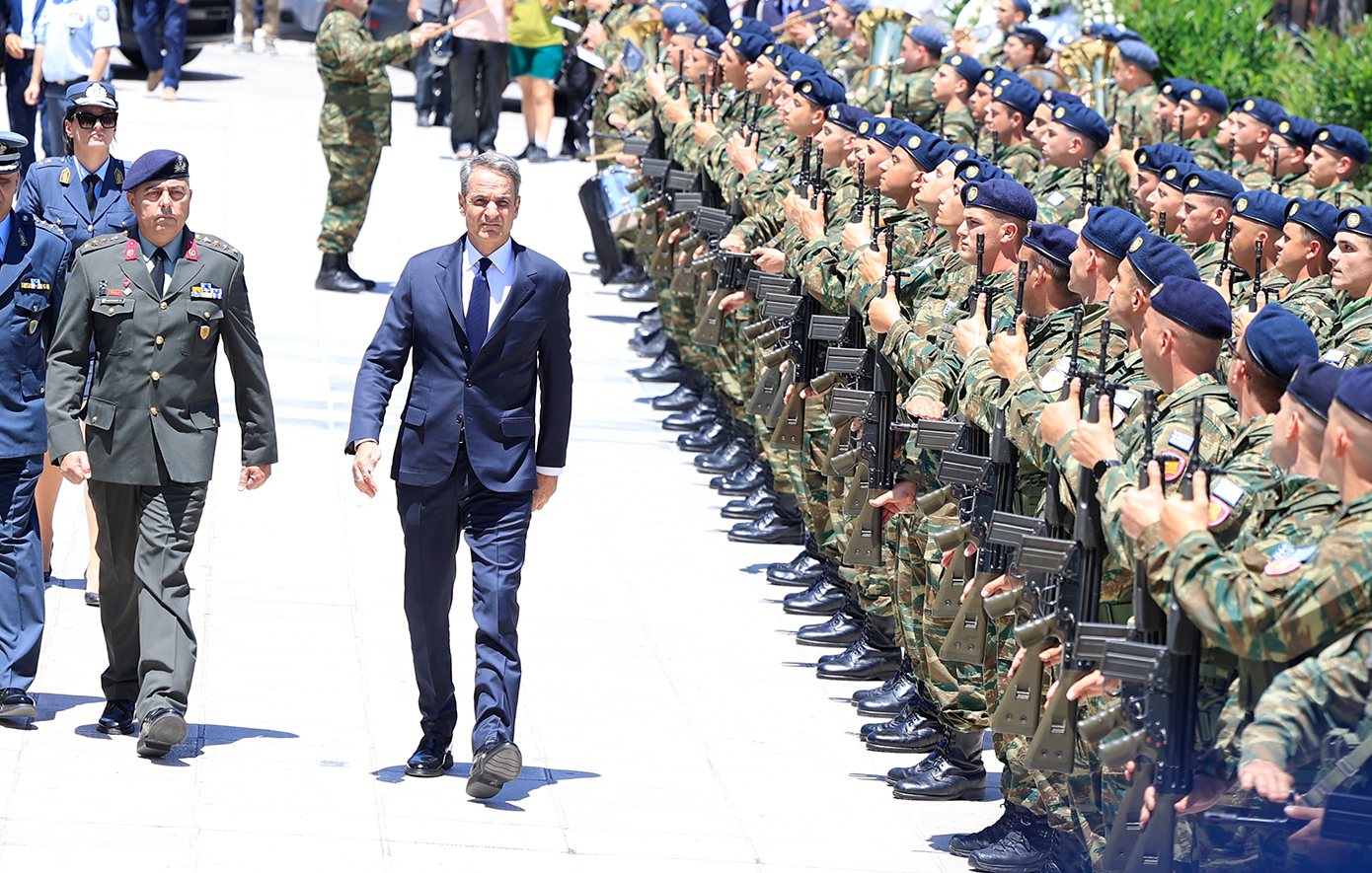 Βαρύ πένθος στην Κόρινθο: Κηδεύεται ο Νίκος Ταγαράς παρουσία Μητσοτάκη &#8211; Συγγενείς, φίλοι και συνεργάτες λένε το τελευταίο «αντίο»