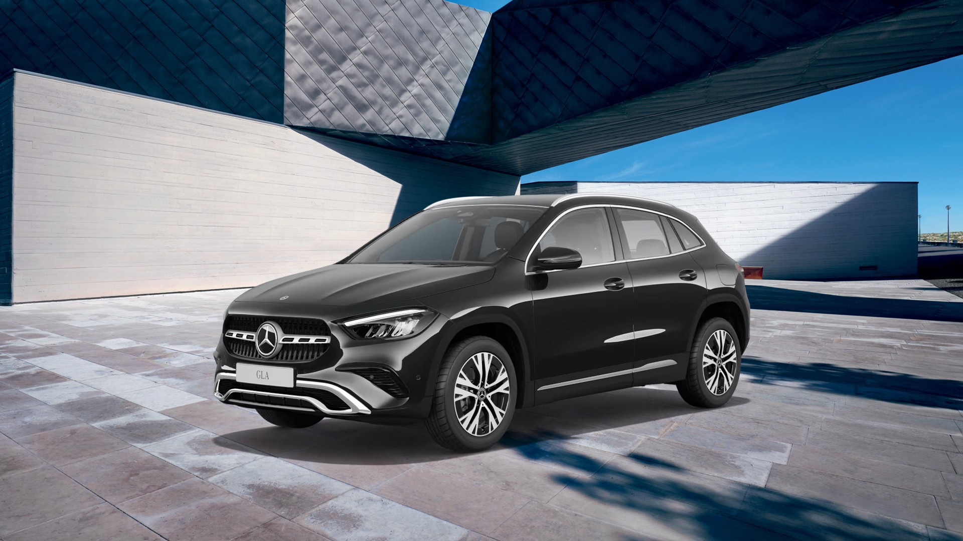 Mercedes-Benz: Γιορτάζει 140 χρόνια ιστορίας με 140 GLA σε προσφορά