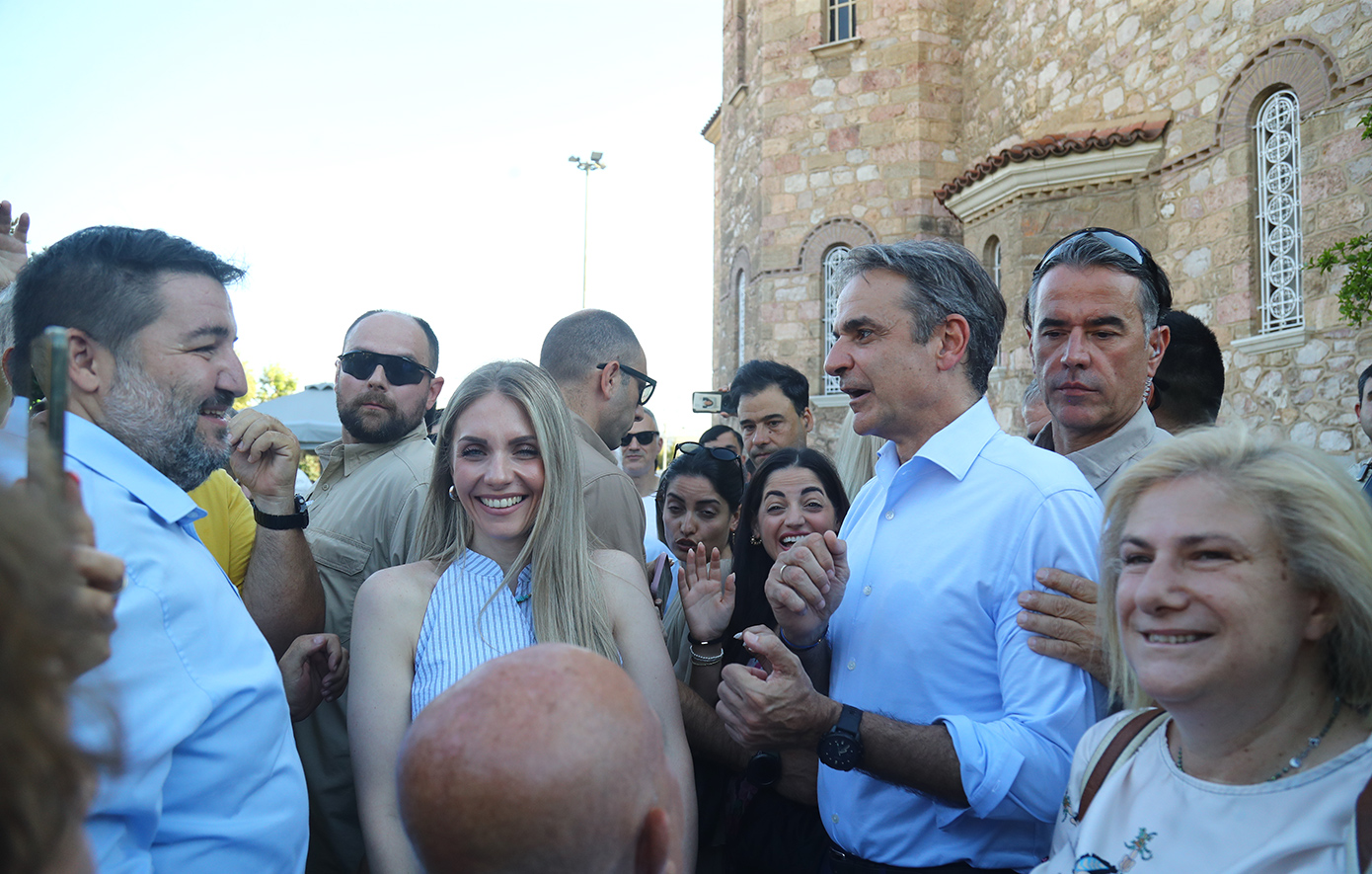Κυριάκος Μητσοτάκης από το Αιγάλεω με βολές για την αντιπολίτευση: «Οι νεοσσοί της πολιτικής θέλουν να μας σώσουν»