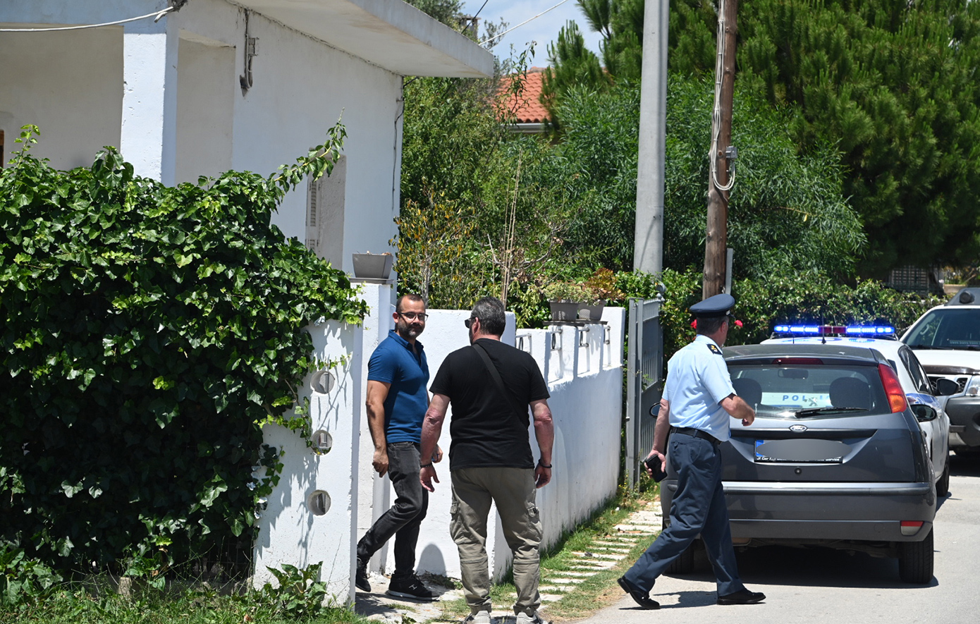 Με περισσότερες από 20 μαχαιριές δολοφονήθηκαν μάνα και γιος στο Αίγιο &#8211; Πώς έγινε το έγκλημα
